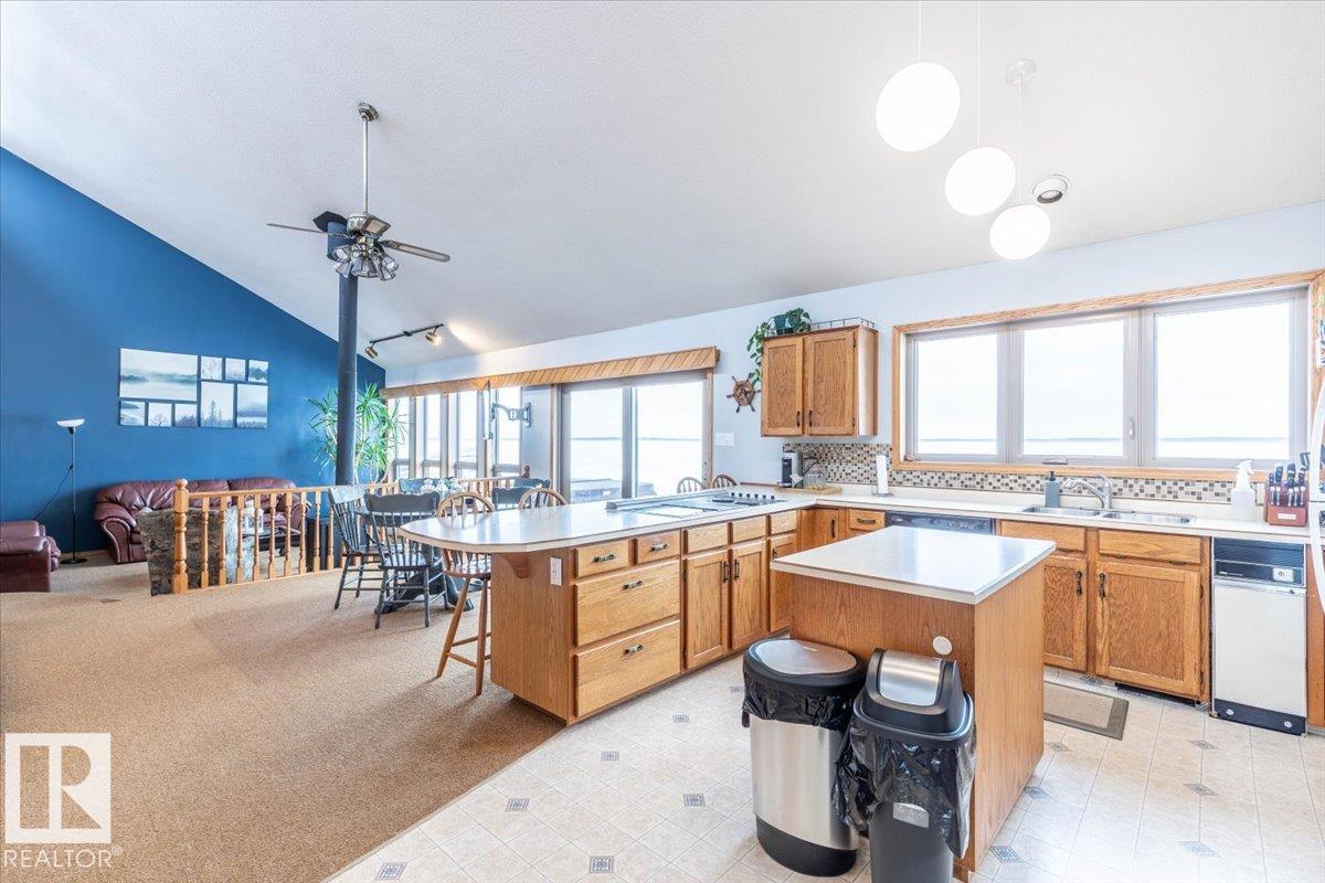 35 Lakeshore Dr, Rural Wetaskiwin County, Alberta  T0C 2V0 - Photo 4 - E4457099