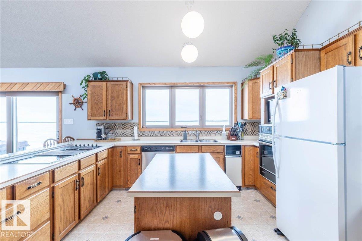 35 Lakeshore Dr, Rural Wetaskiwin County, Alberta  T0C 2V0 - Photo 6 - E4457099