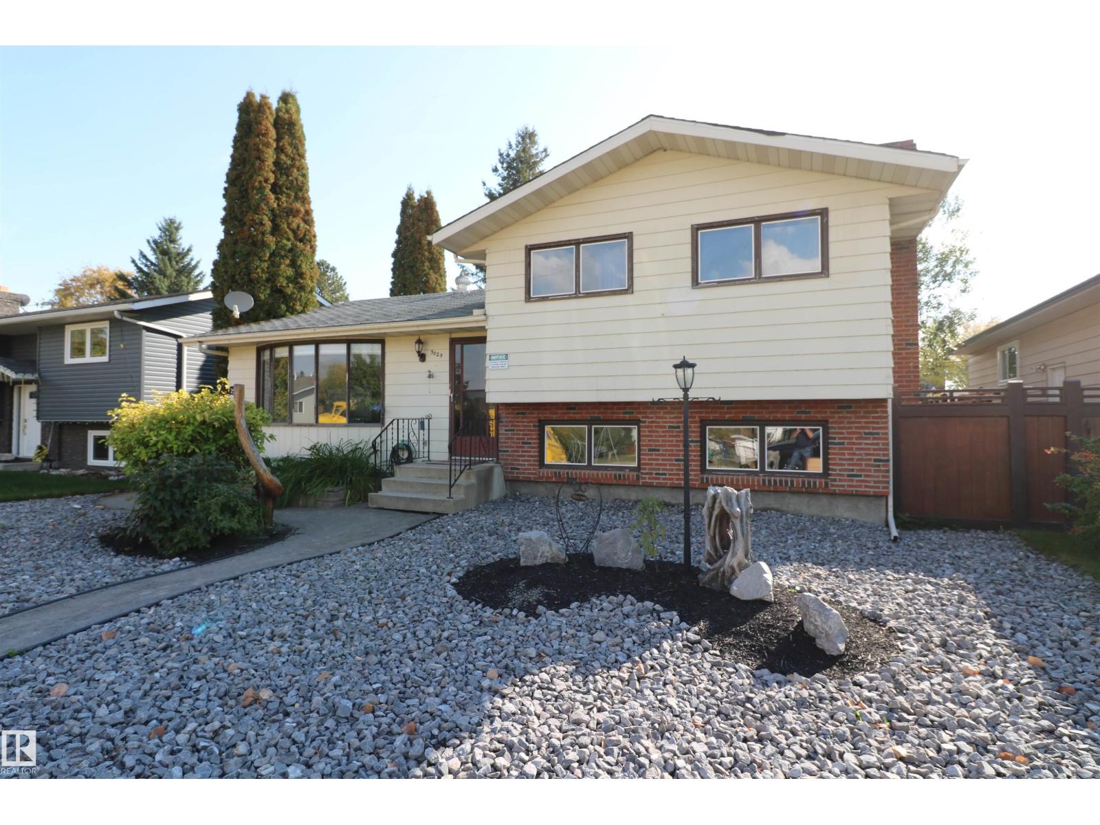 5029 52 Av, Wabamun, Alberta  T0E 2K0 - Photo 1 - E4460384