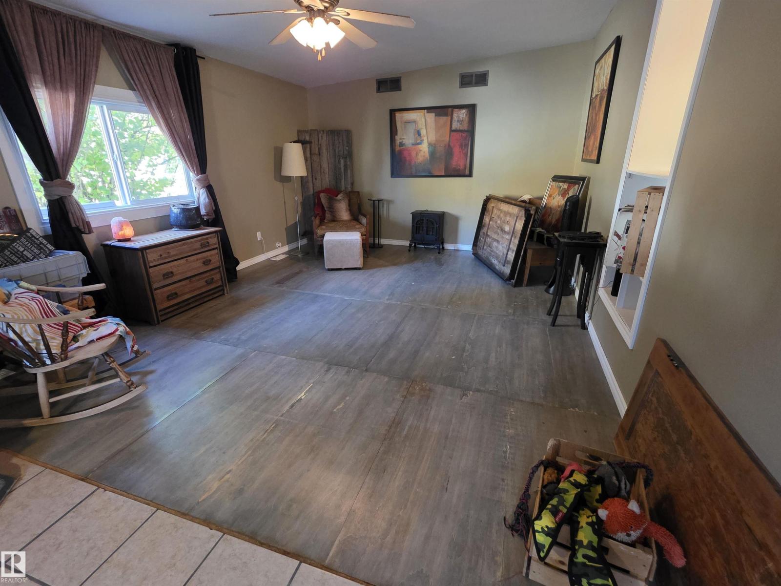 4903 52 Av, Breton, Alberta  T0C 0P0 - Photo 3 - E4461836