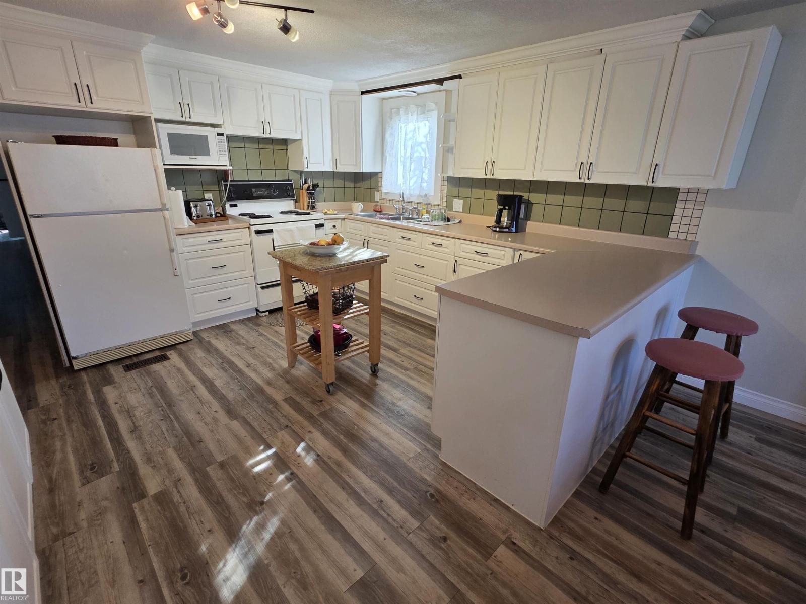 4903 52 Av, Breton, Alberta  T0C 0P0 - Photo 5 - E4461836