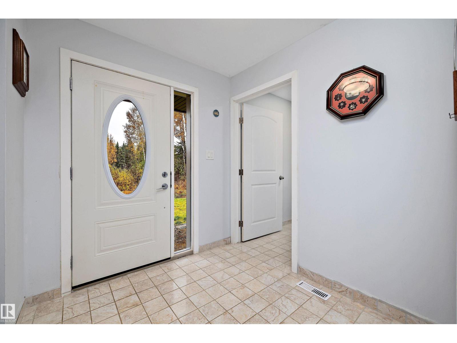 4129 Twp Road 540, Rural Lac Ste. Anne County, Alberta T0E 0A1 - Photo 2 - E4461981