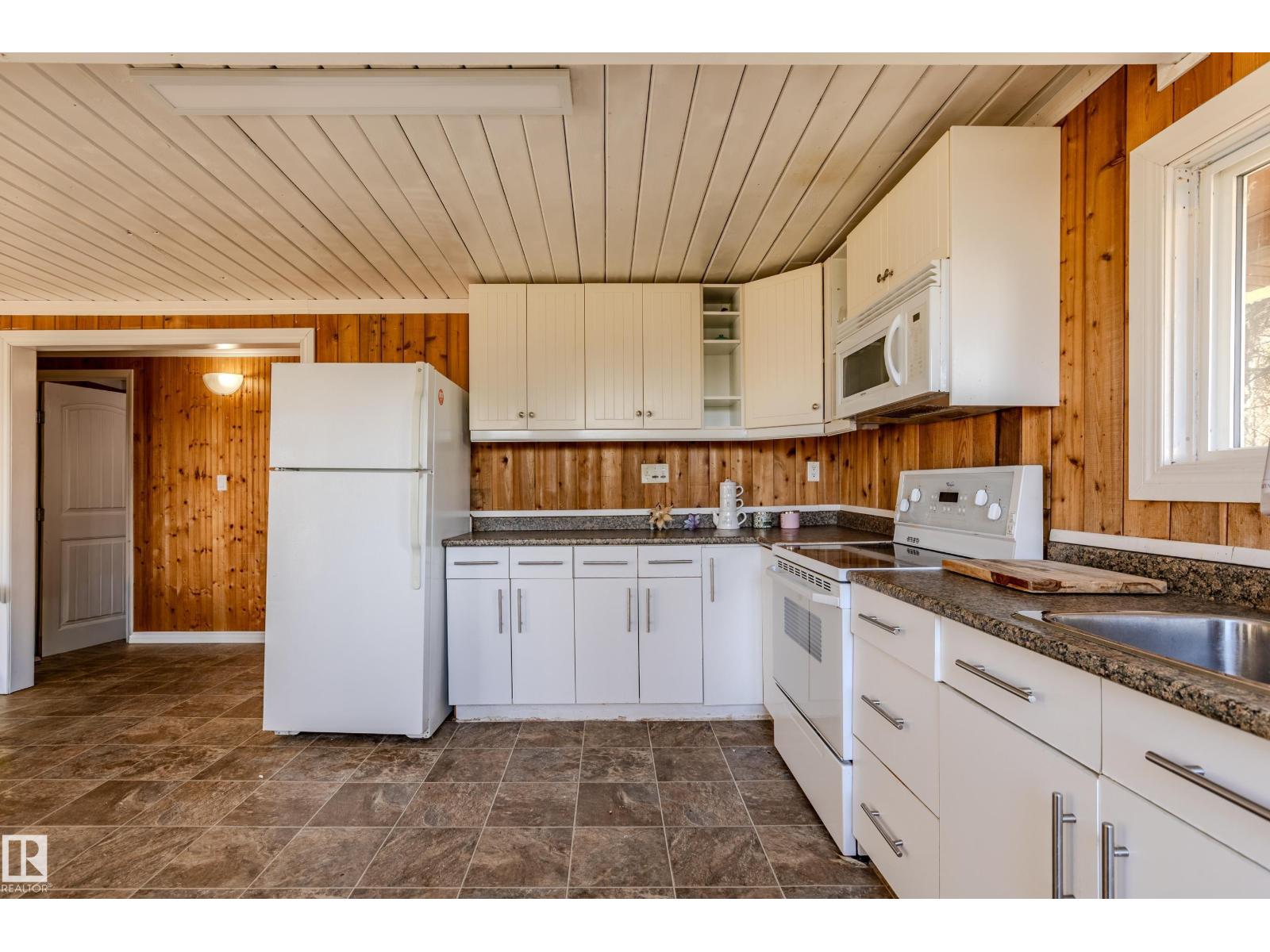 161 Lakeshore Dr, Rural Lac Ste. Anne County, Alberta T0E 1V0 - Photo 8 - E4462817