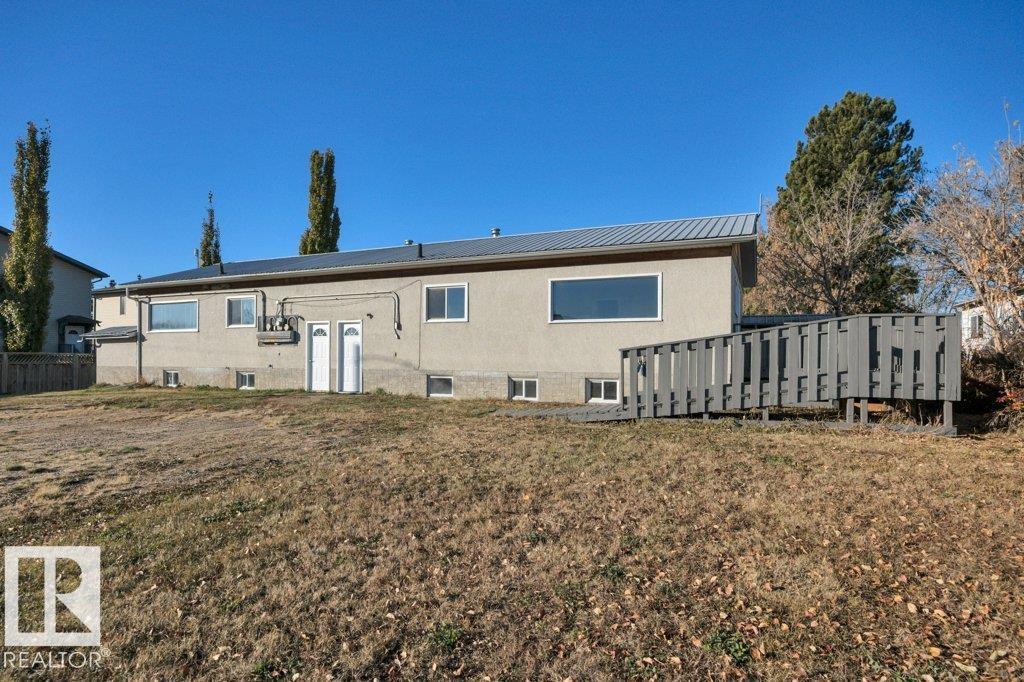 5310 & 5312 50 St, Thorsby, Alberta  T0C 2P0 - Photo 2 - E4463387