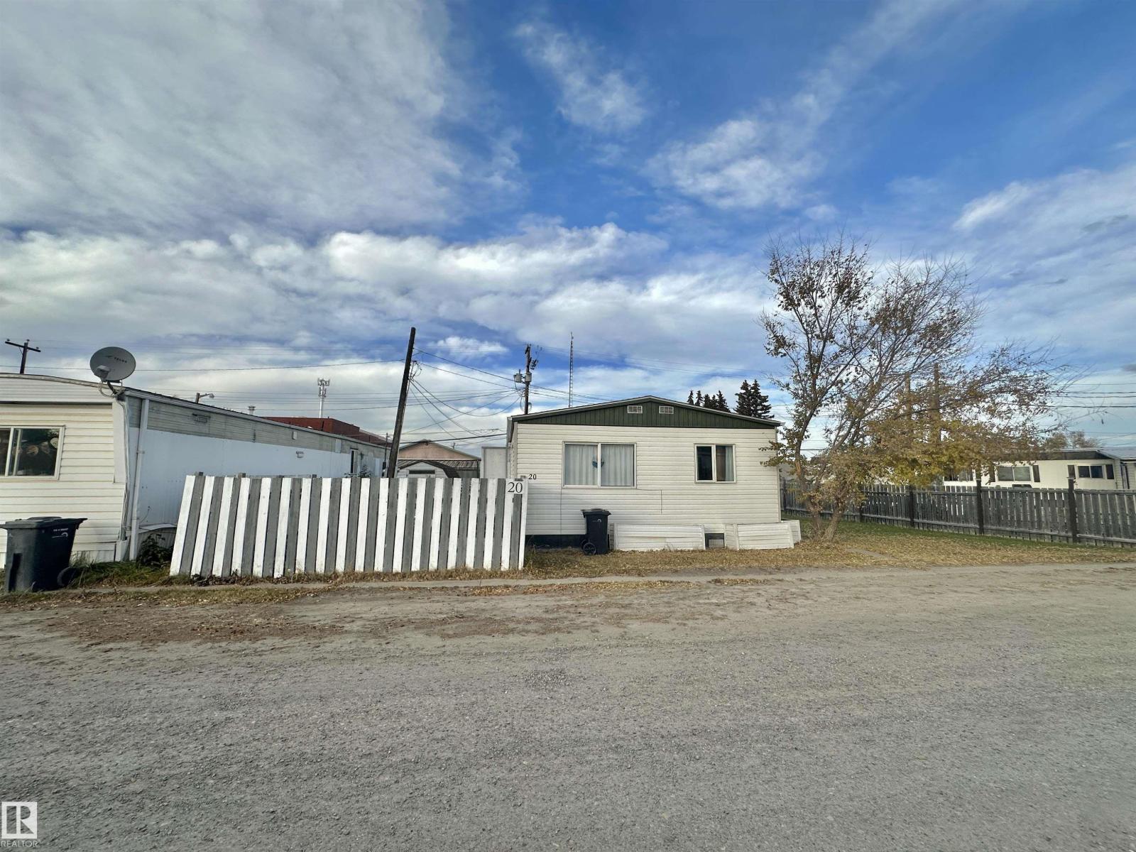 #20 5302 52st, Drayton Valley, Alberta  T7A 1L5 - Photo 1 - E4463859