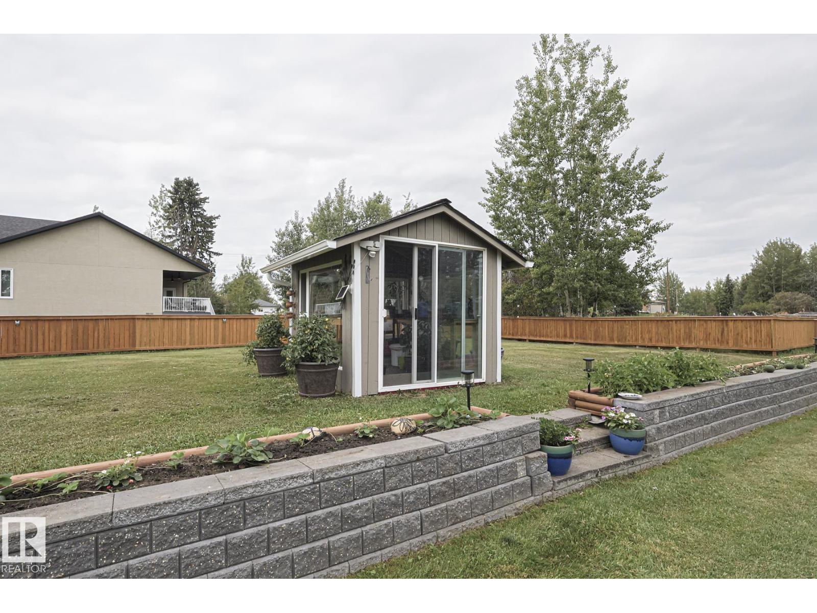 4 Third Av, Entwistle, Alberta T0E 0T0 - Photo 14 - E4463914