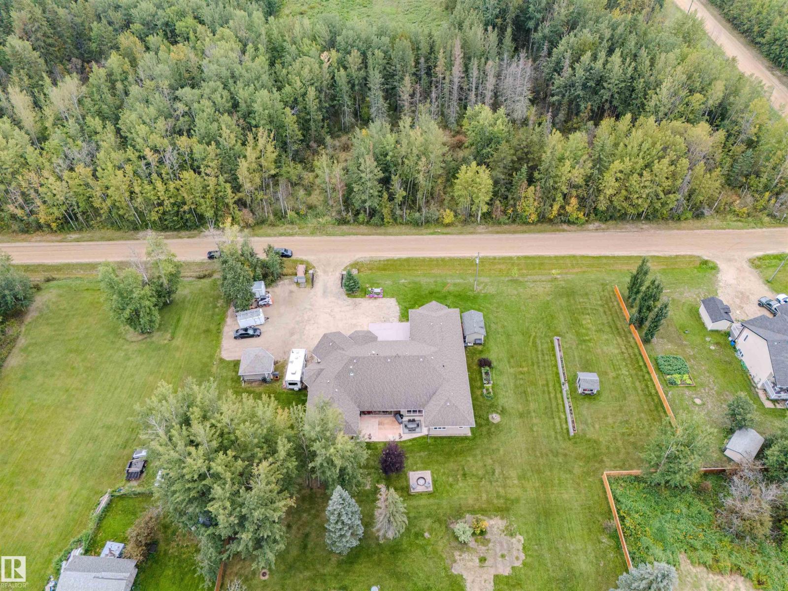 4 Third Av, Entwistle, Alberta T0E 0T0 - Photo 4 - E4463914