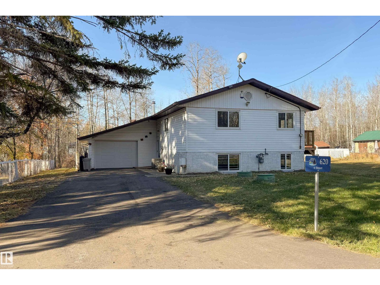 620 6 St, Rural Lac Ste. Anne County, Alberta  T0E 1A0 - Photo 1 - E4464323