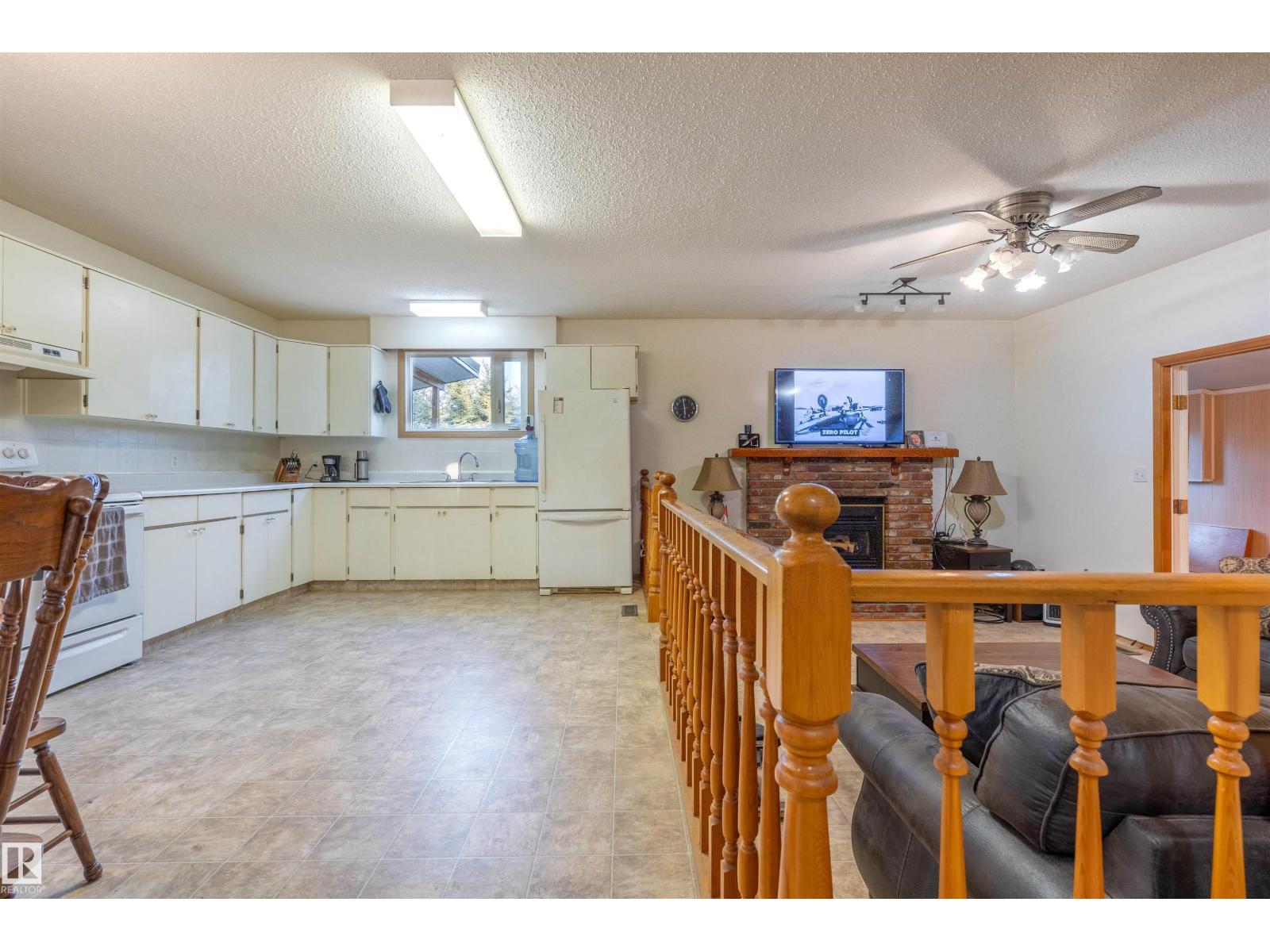 62 Buskmose Dr, Rural Wetaskiwin County, Alberta  T0C 2V0 - Photo 11 - E4465039