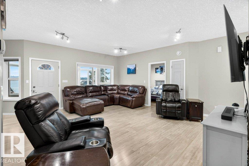 257 Lakeshore Dr, Rural Lac Ste. Anne County, Alberta T0E 1V6 - Photo 12 - E4465157