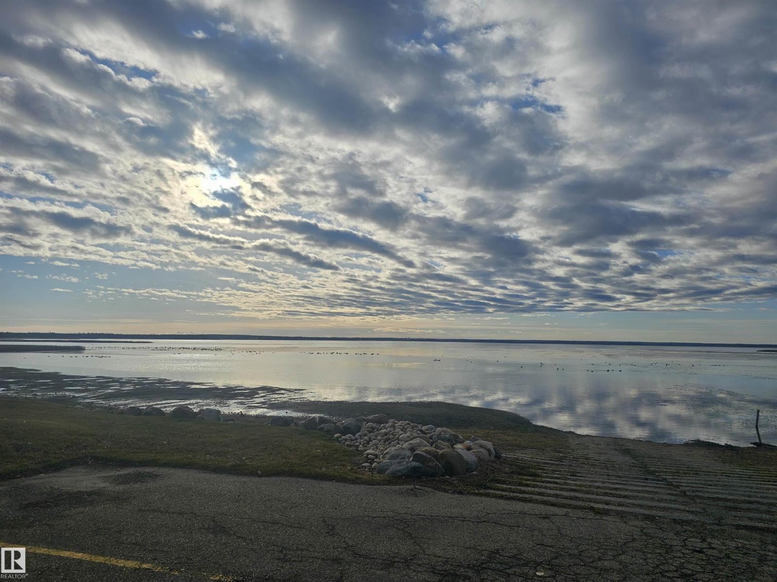 200 55107 Ste Anne Trail, Rural Lac Ste. Anne County, Alberta T0E 1A0 - Photo 2 - E4465536