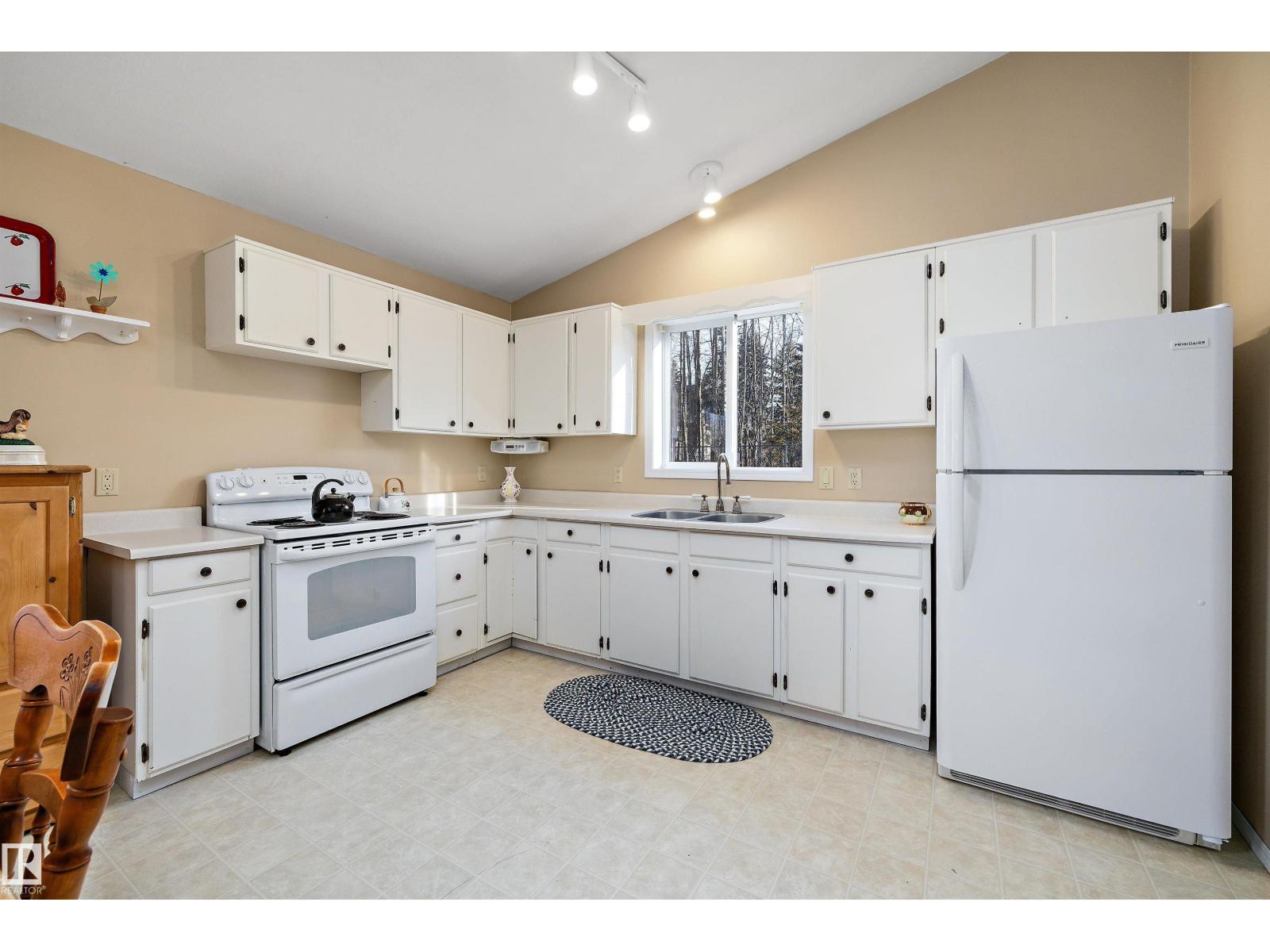 #62 3215 Twp Road 574, Rural Lac Ste. Anne County, Alberta T0E 1A0 - Photo 13 - E4465787