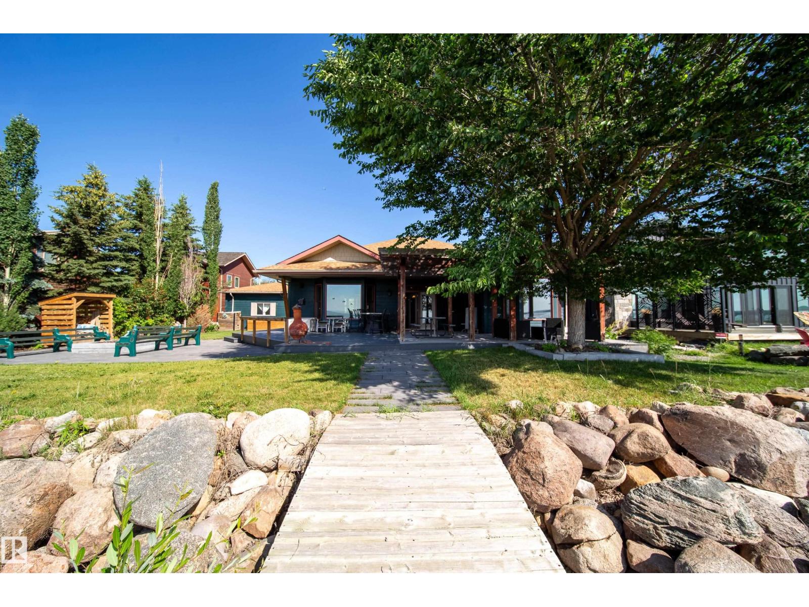 103 Argentia Beach, Rural Wetaskiwin County, Alberta  T0C 2C0 - Photo 2 - E4466706