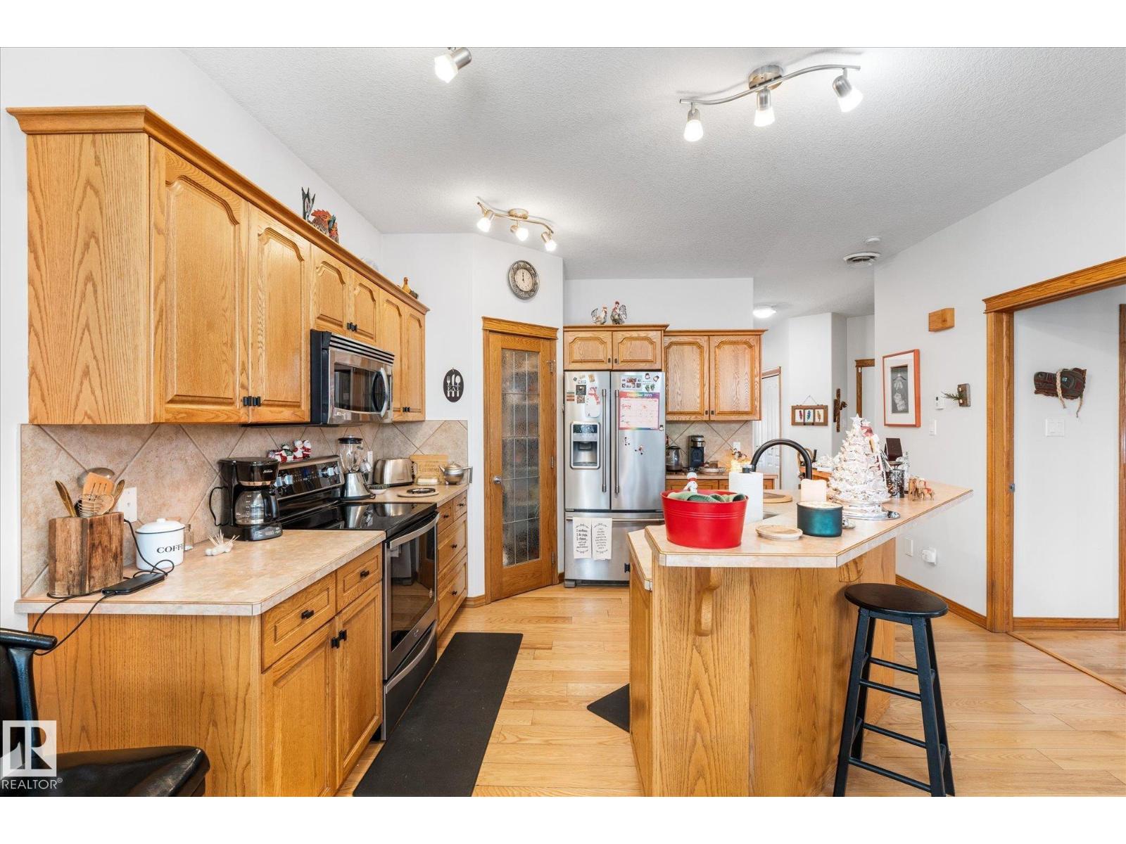 4933 48 Av, Onoway, Alberta T0E 1V0 - Photo 11 - E4468004