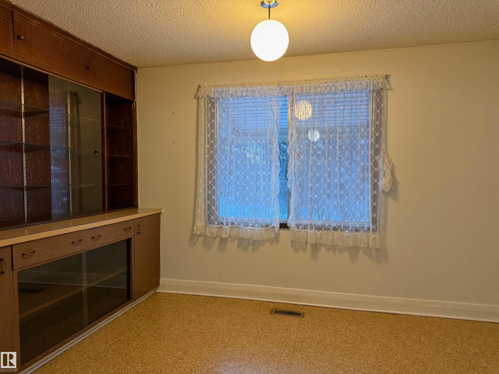 301 4 Av E, Winfield, Alberta  T0C 2X0 - Photo 11 - E4468179