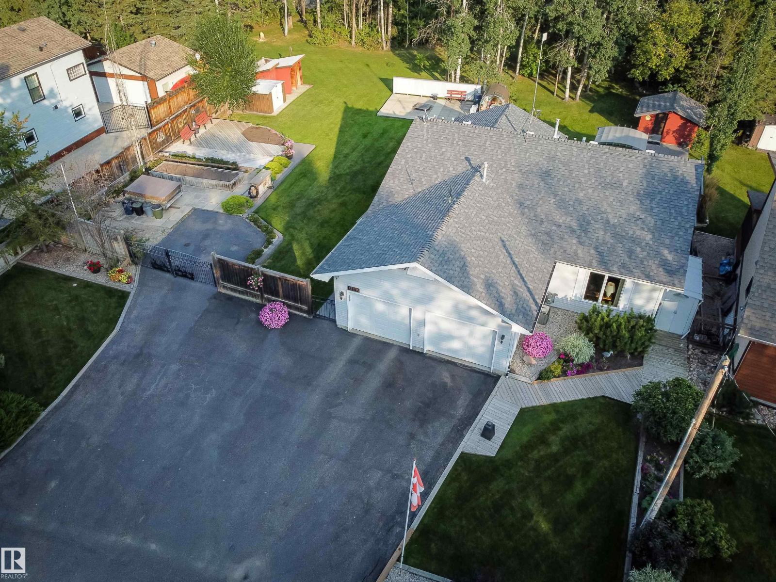 1087 10 St, Rural Lac Ste. Anne County, Alberta  T0E 1A0 - Photo 14 - E4468227