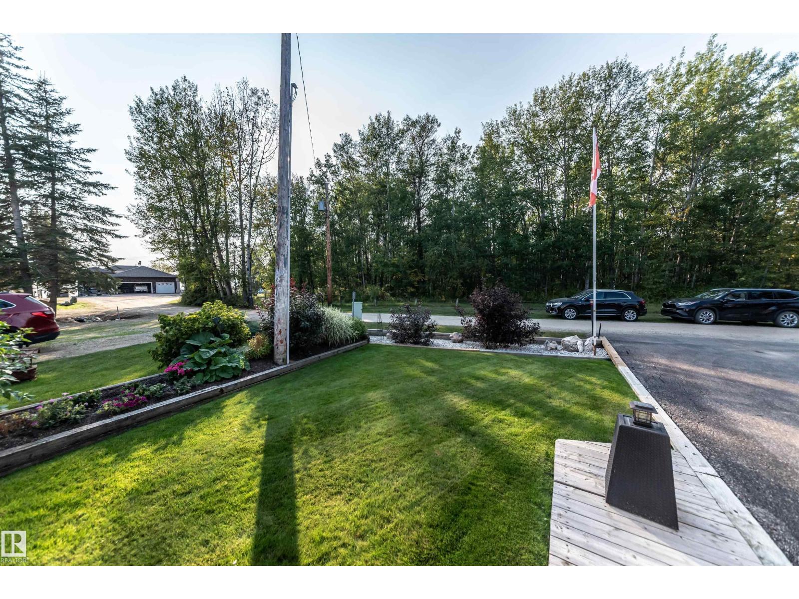 1087 10 St, Rural Lac Ste. Anne County, Alberta  T0E 1A0 - Photo 21 - E4468227