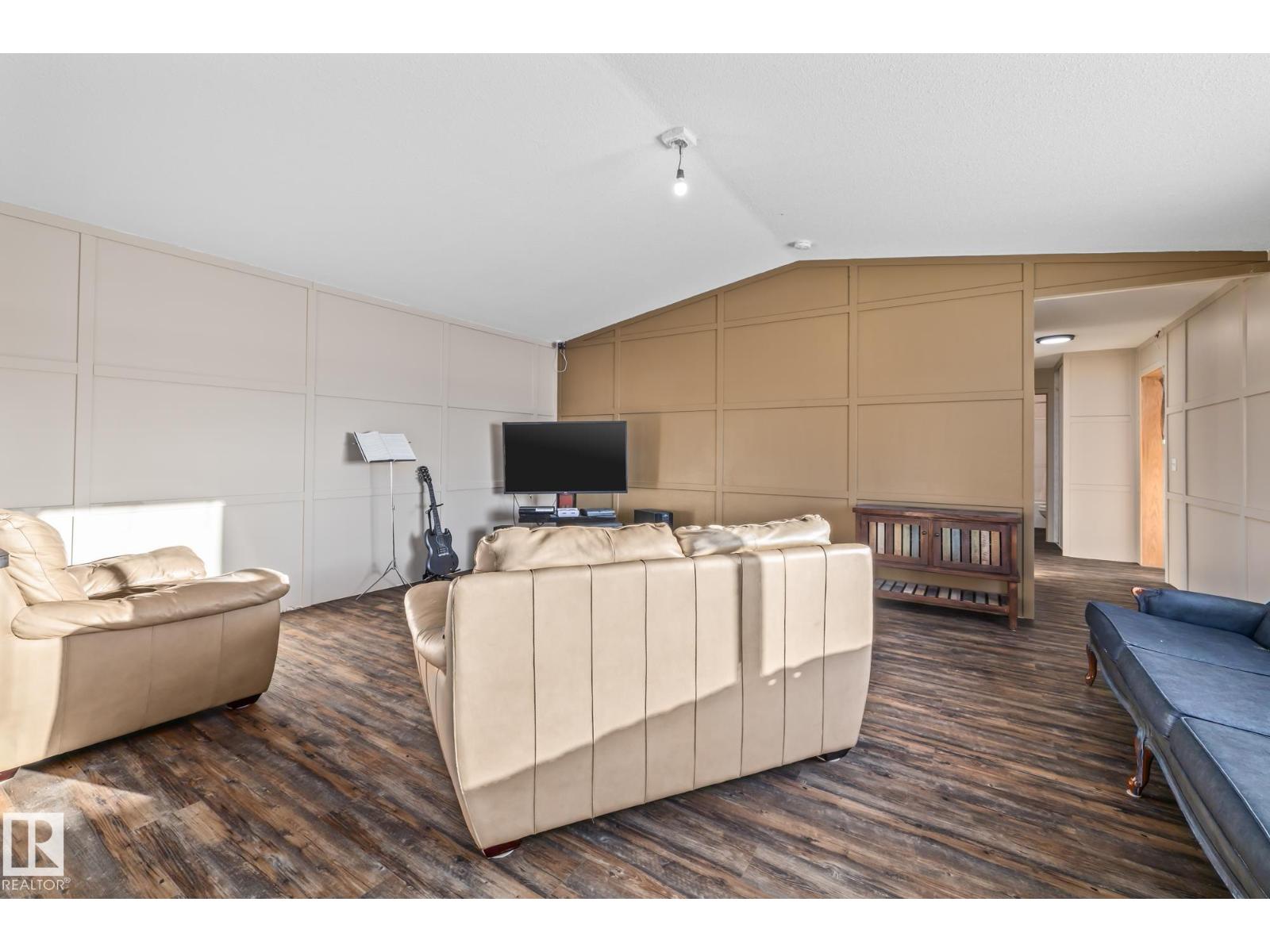 57303 Range Road 42, Rural Lac Ste. Anne County, Alberta  T0E 0J0 - Photo 13 - E4469027