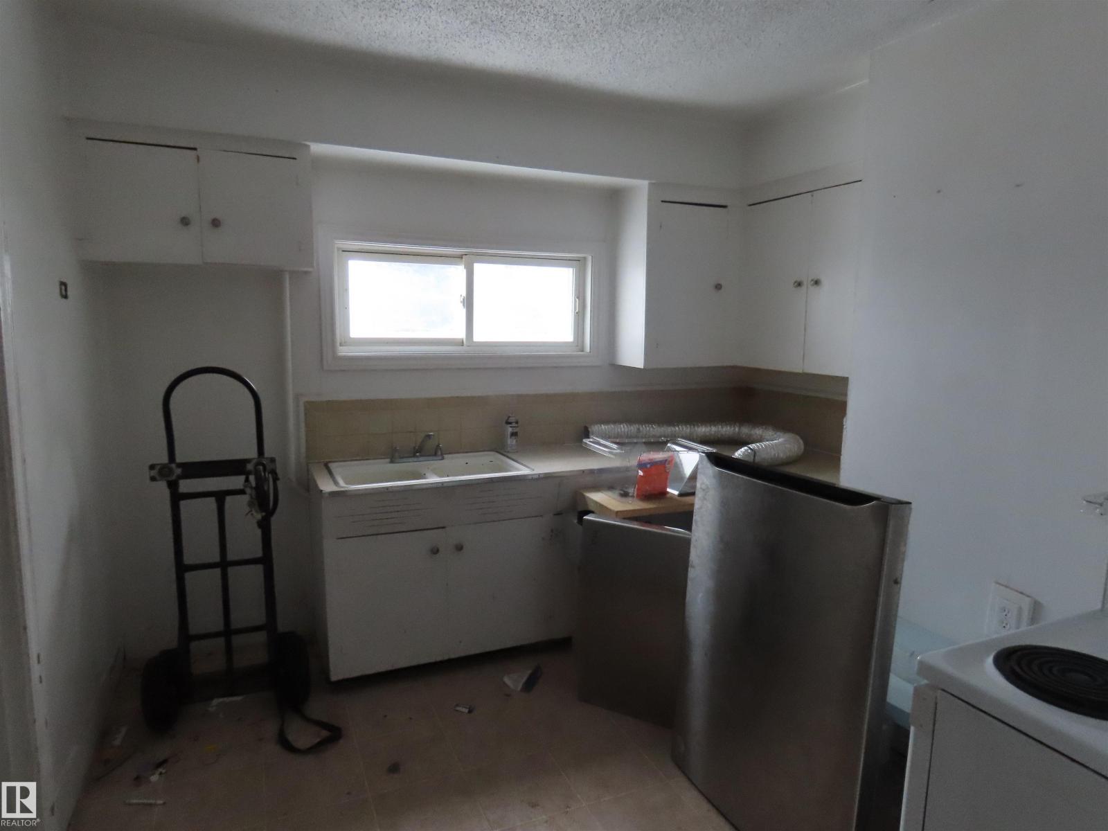 4924 51 Av, Sangudo, Alberta  T0E 2A0 - Photo 6 - E4469147