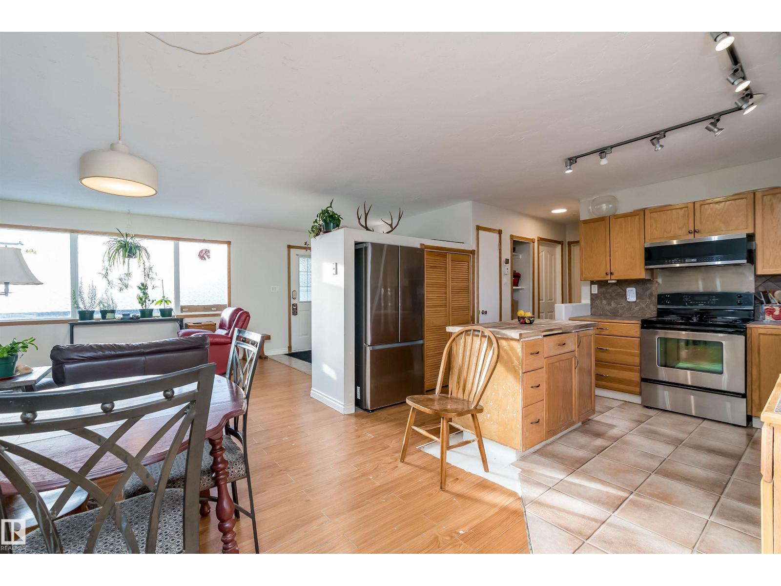 5132 49 Av, Onoway, Alberta  T0E 1V0 - Photo 10 - E4470004