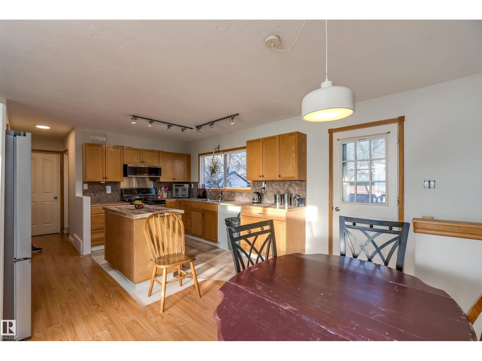 5132 49 Av, Onoway, Alberta  T0E 1V0 - Photo 8 - E4470004