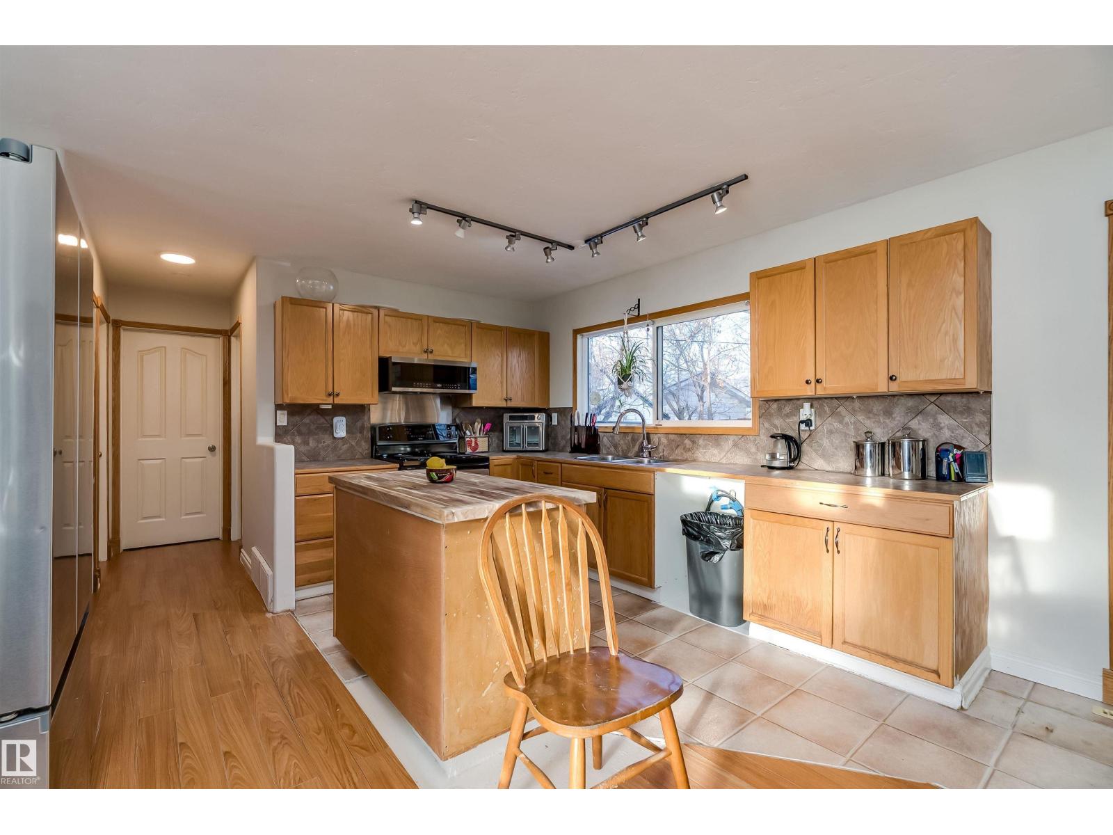 5132 49 Av, Onoway, Alberta  T0E 1V0 - Photo 9 - E4470004