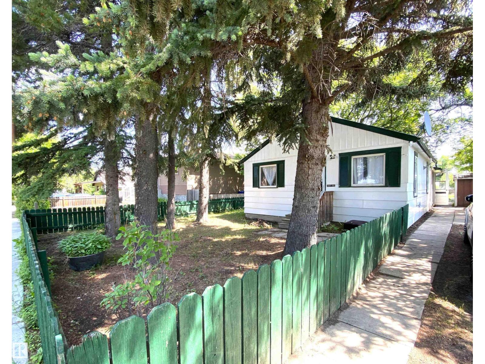 5007 49 St, Warburg, Alberta  T0C 2T0 - Photo 1 - E4470032