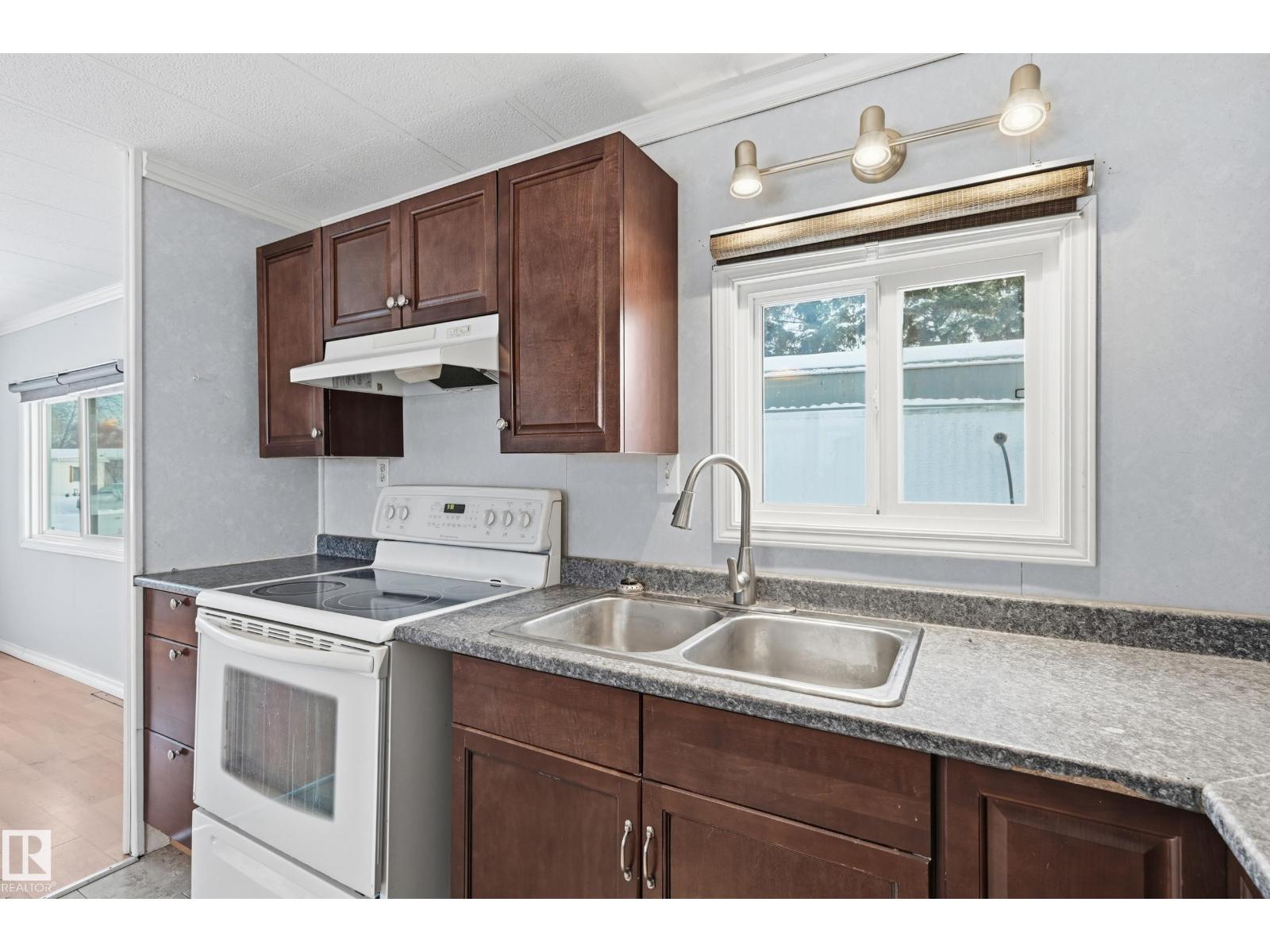 5132 50 St, Onoway, Alberta  T0E 1V0 - Photo 12 - E4470034