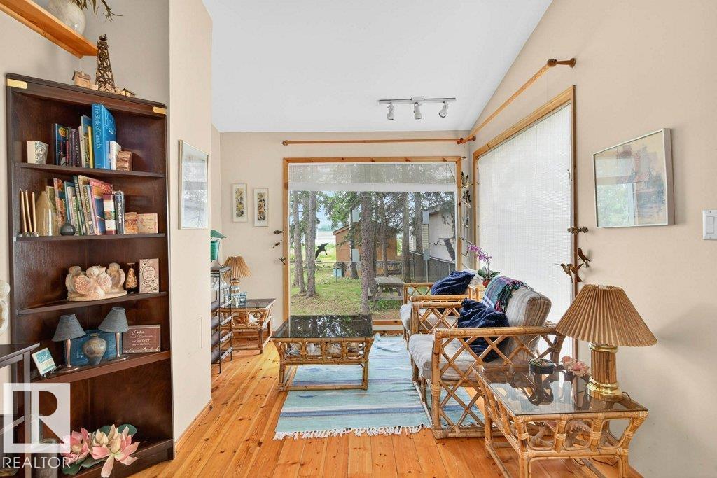 287 Lakeshore Dr, Rural Lac Ste. Anne County, Alberta  T0E 1V0 - Photo 19 - E4470186