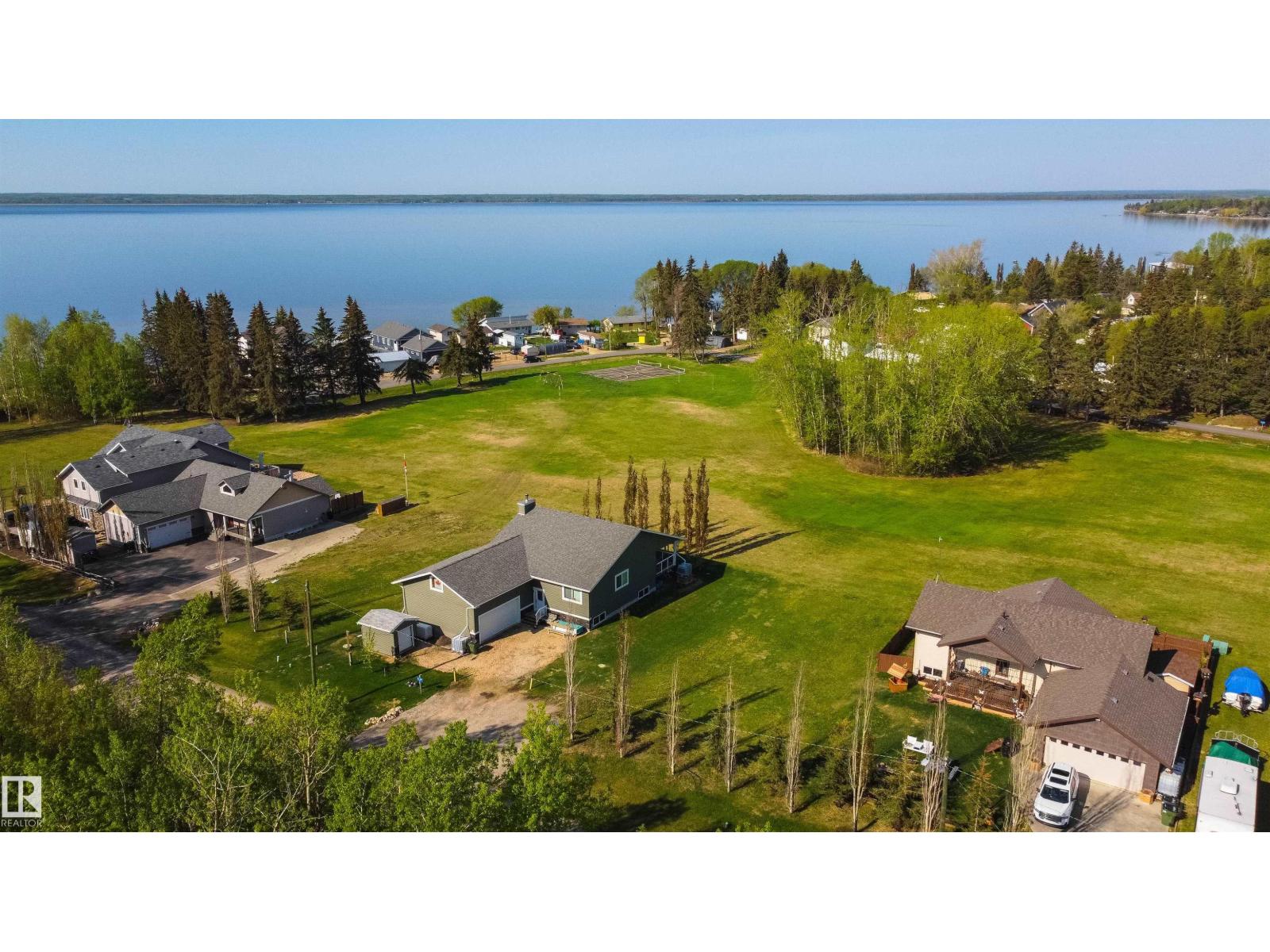 106 1 St, Rural Lac Ste. Anne County, Alberta T0E 1A0 - Photo 2 - E4470450