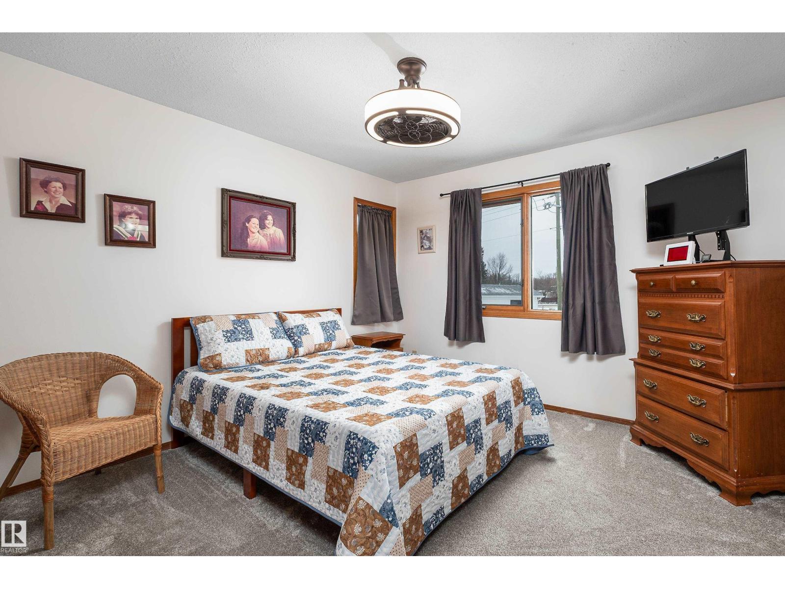 5215 49 Av, Onoway, Alberta  T0E 1V0 - Photo 16 - E4470980