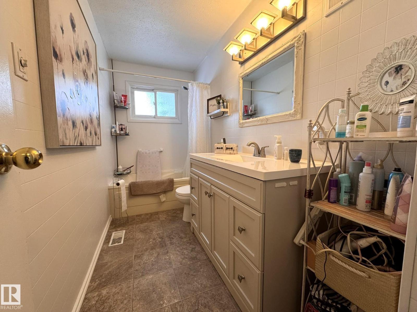 4732 48 Avenue, Drayton Valley, Alberta  T7A 1H9 - Photo 10 - E4471080