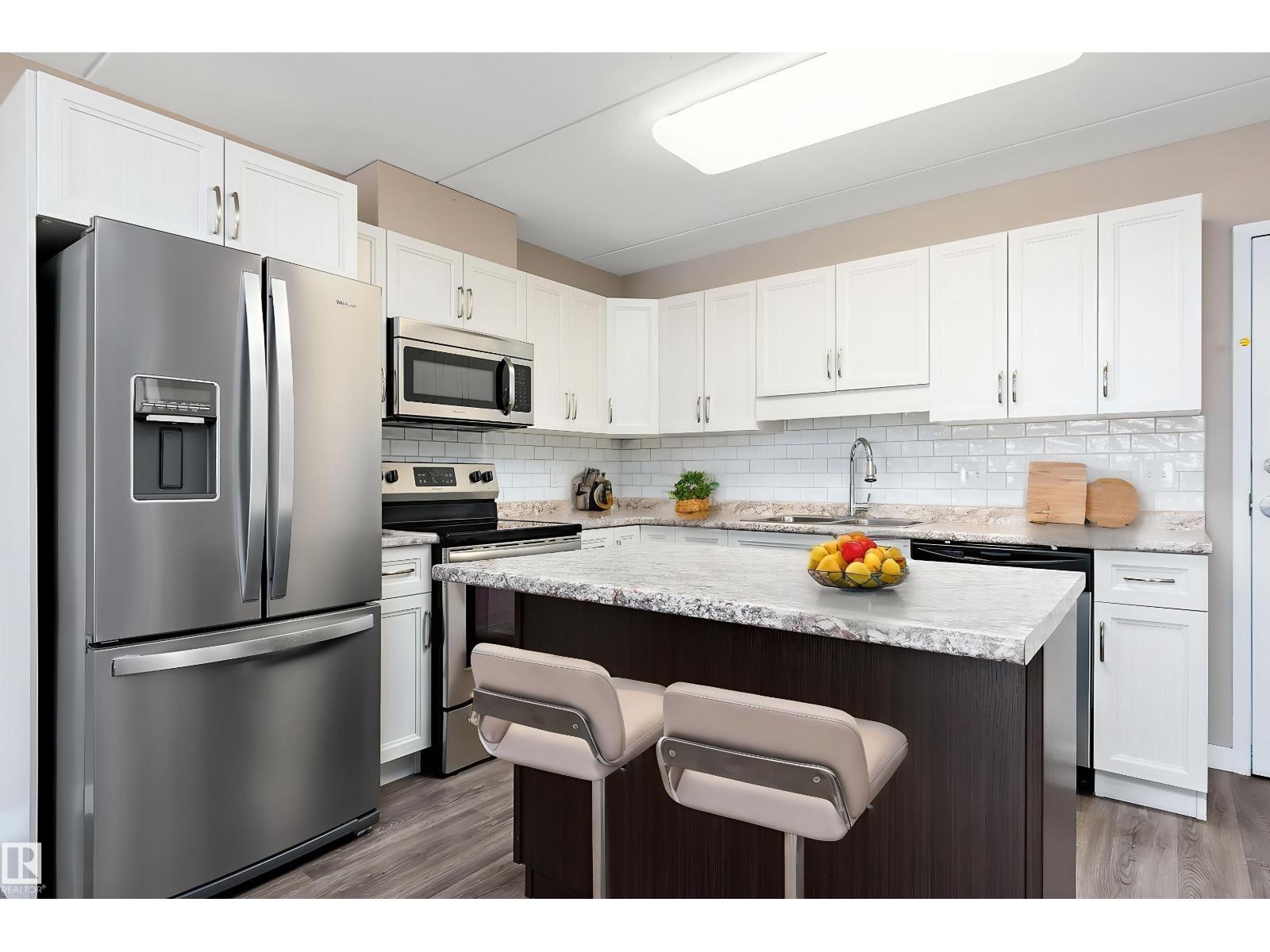 #206 4002 47 St, Drayton Valley, Alberta  T7A 0A2 - Photo 2 - E4471543