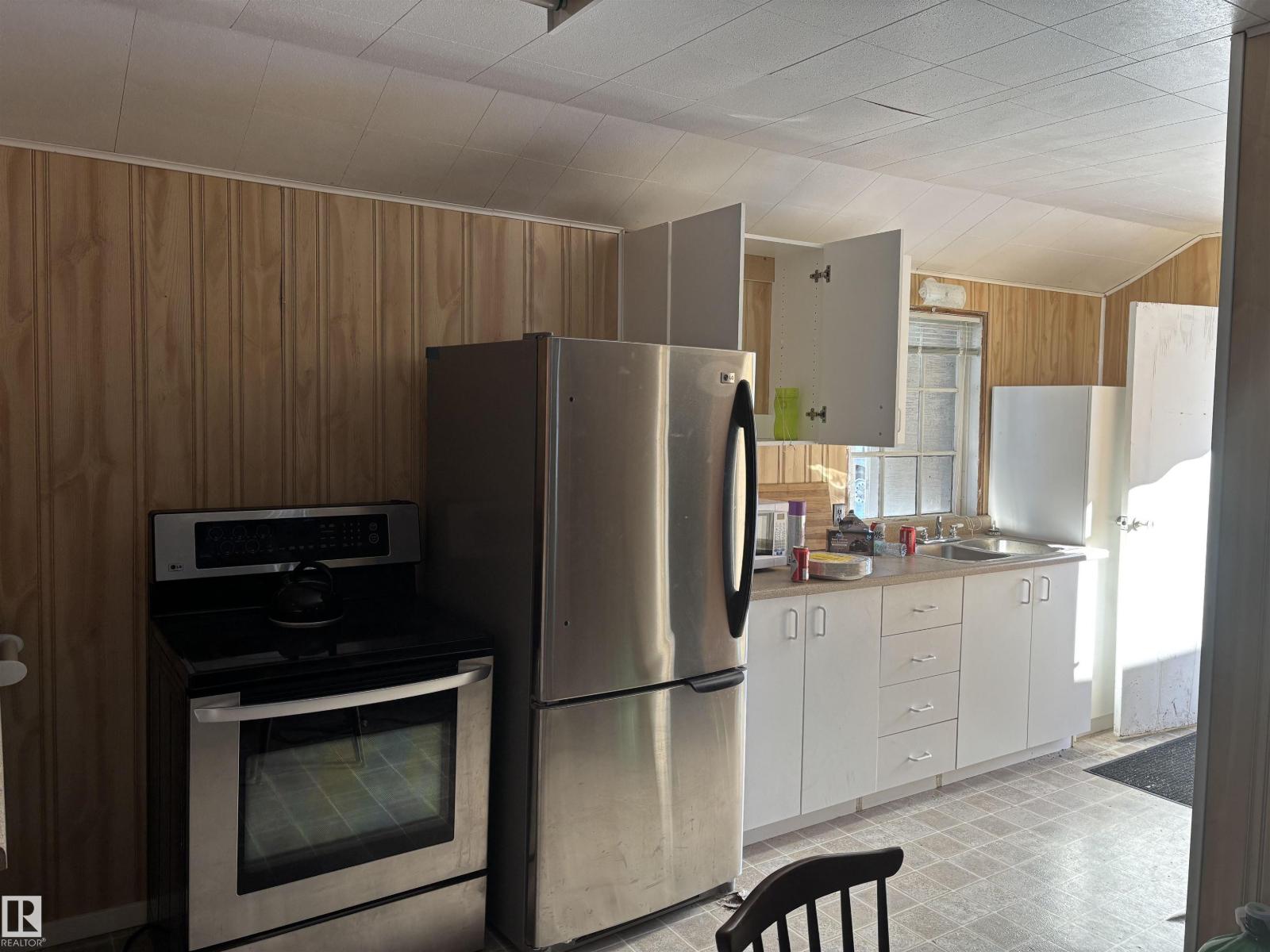 251 Lakeshore Dr, Rural Lac Ste. Anne County, Alberta  T0E 1V0 - Photo 10 - E4472497