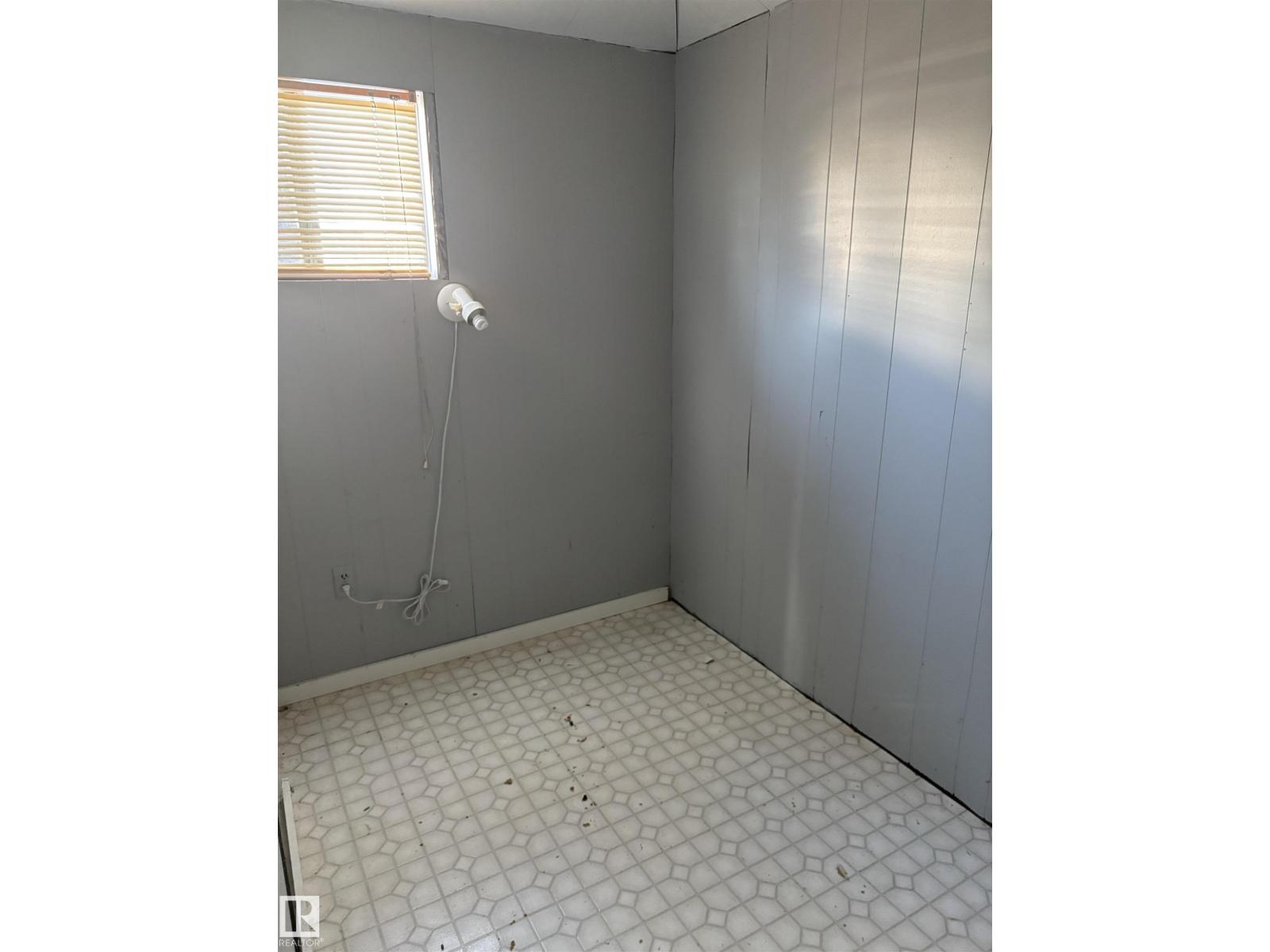 251 Lakeshore Dr, Rural Lac Ste. Anne County, Alberta  T0E 1V0 - Photo 13 - E4472497