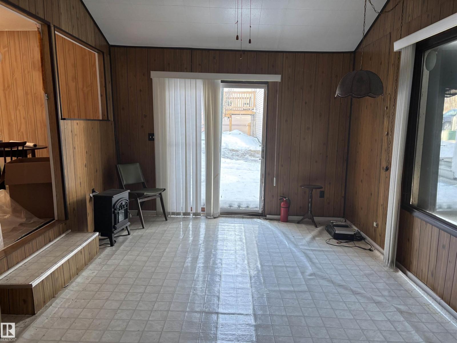251 Lakeshore Dr, Rural Lac Ste. Anne County, Alberta  T0E 1V0 - Photo 6 - E4472497