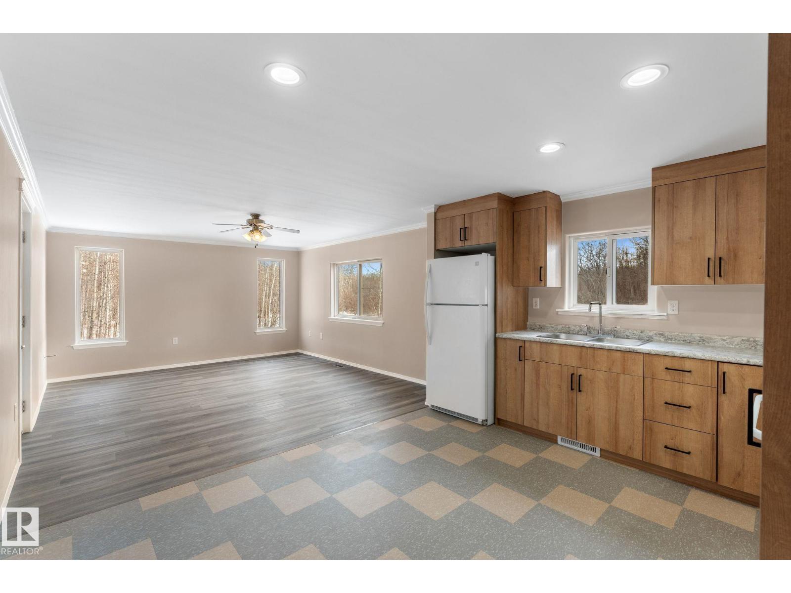 #40 54126 Rge Road 30, Rural Lac Ste. Anne County, Alberta  T0E 1V0 - Photo 3 - E4472504