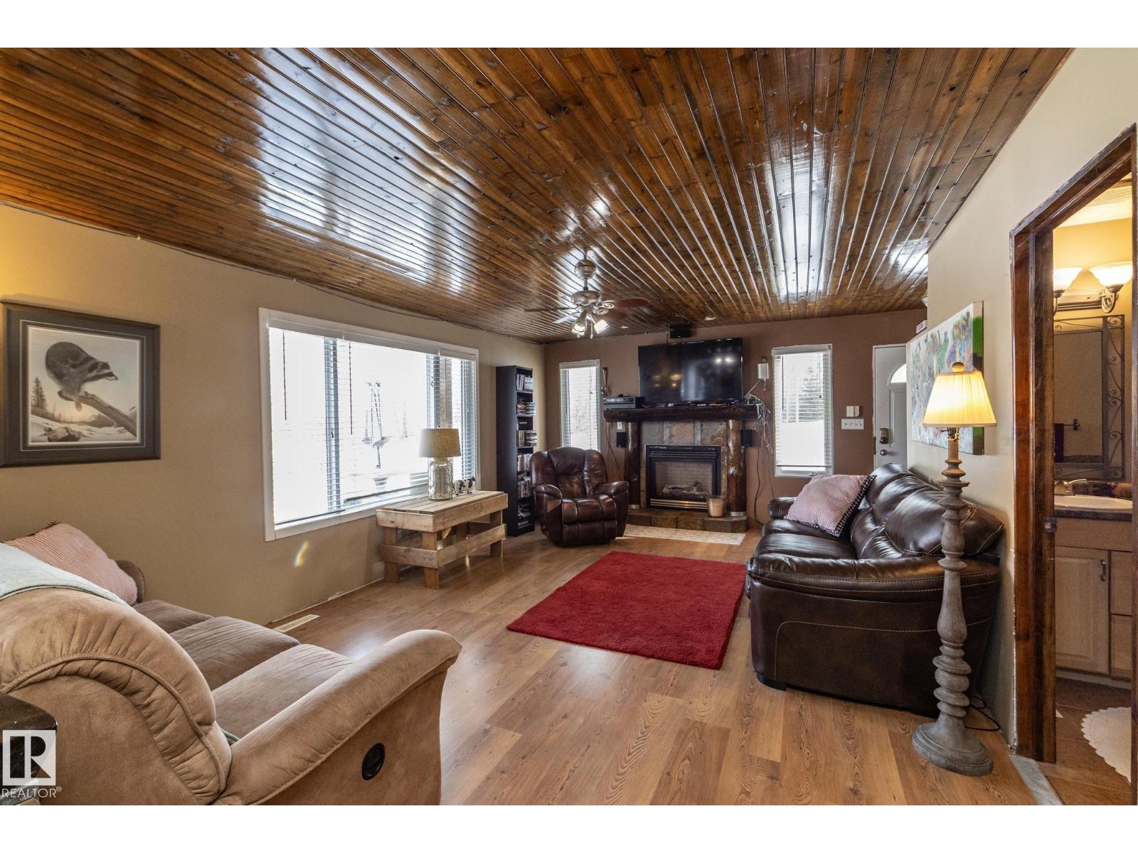 5596 Nakamun Dr, Rural Lac Ste. Anne County, Alberta  T0E 1V0 - Photo 17 - E4472635