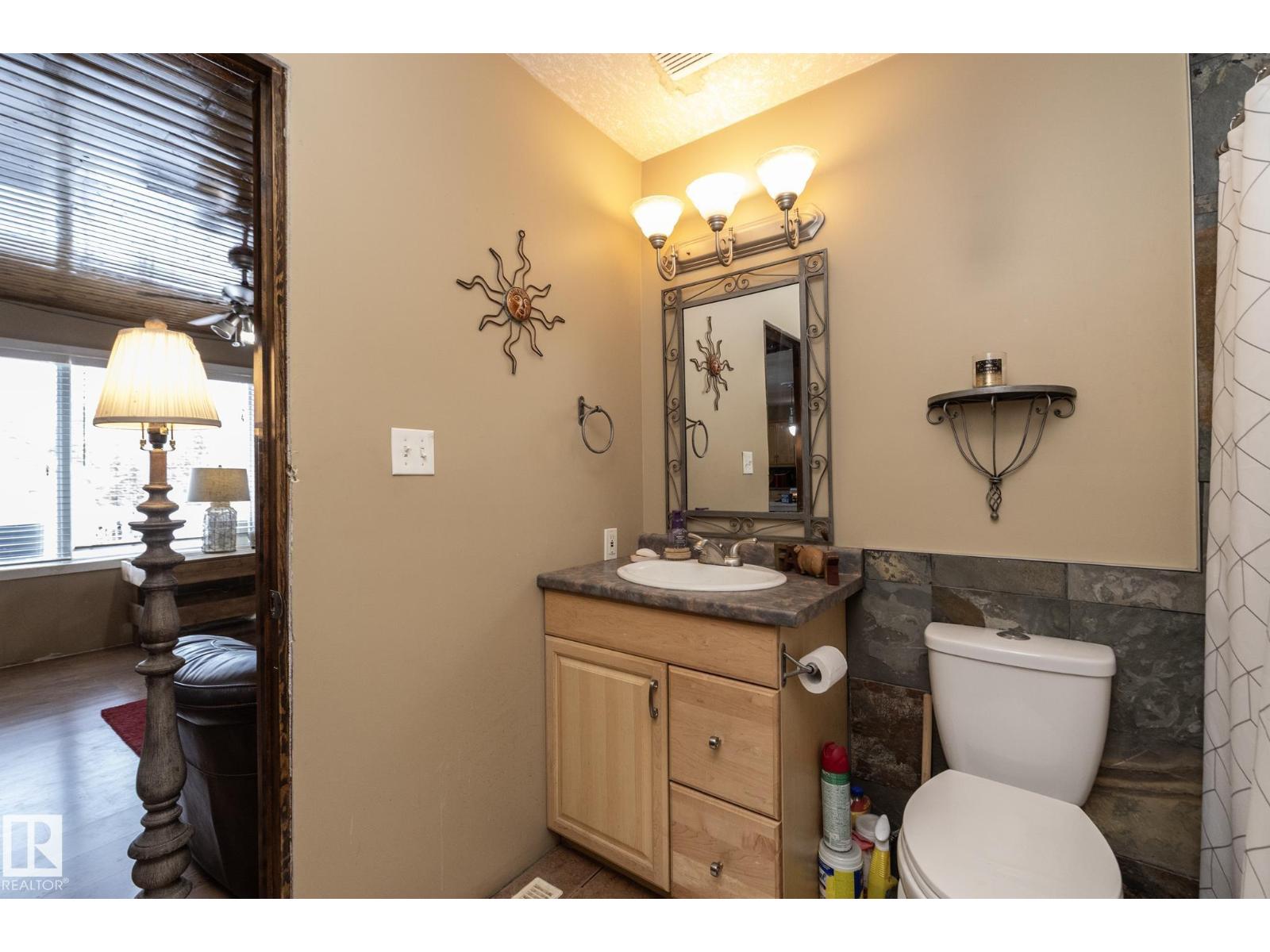 5596 Nakamun Dr, Rural Lac Ste. Anne County, Alberta  T0E 1V0 - Photo 23 - E4472635