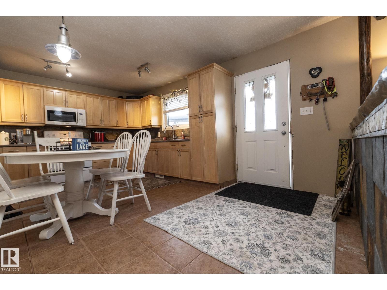 5596 Nakamun Dr, Rural Lac Ste. Anne County, Alberta  T0E 1V0 - Photo 27 - E4472635