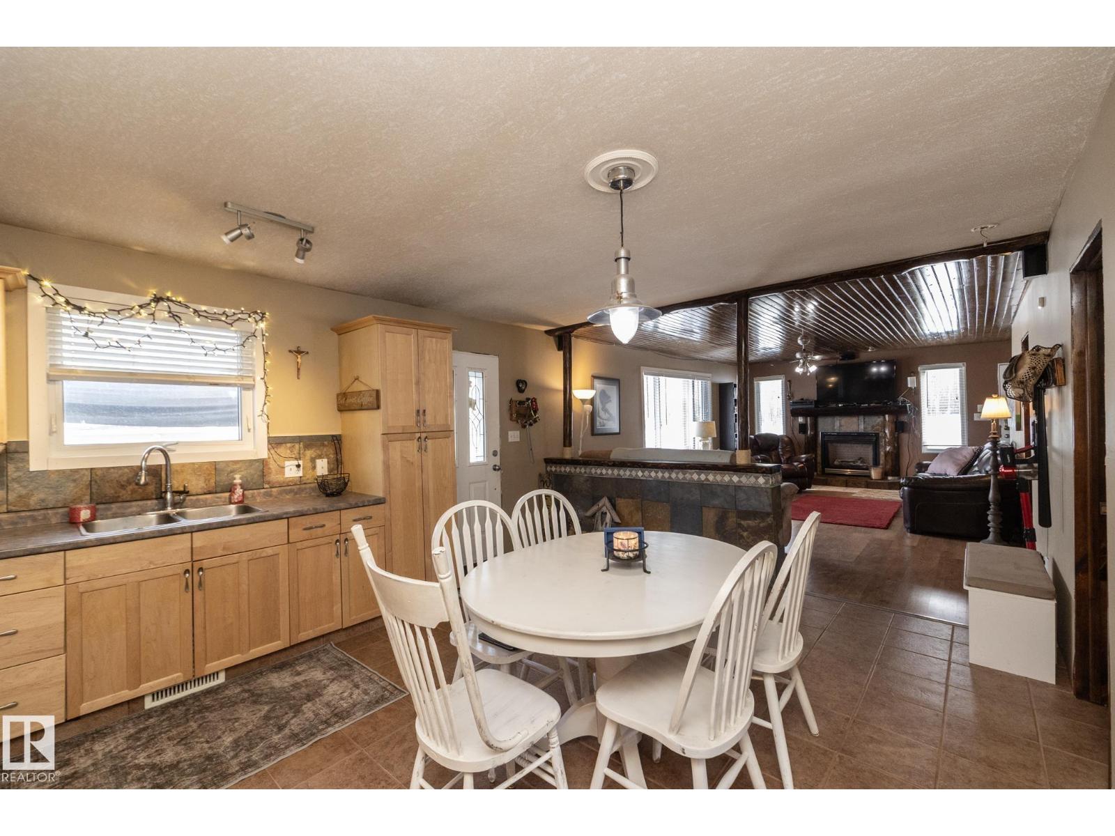 5596 Nakamun Dr, Rural Lac Ste. Anne County, Alberta  T0E 1V0 - Photo 29 - E4472635