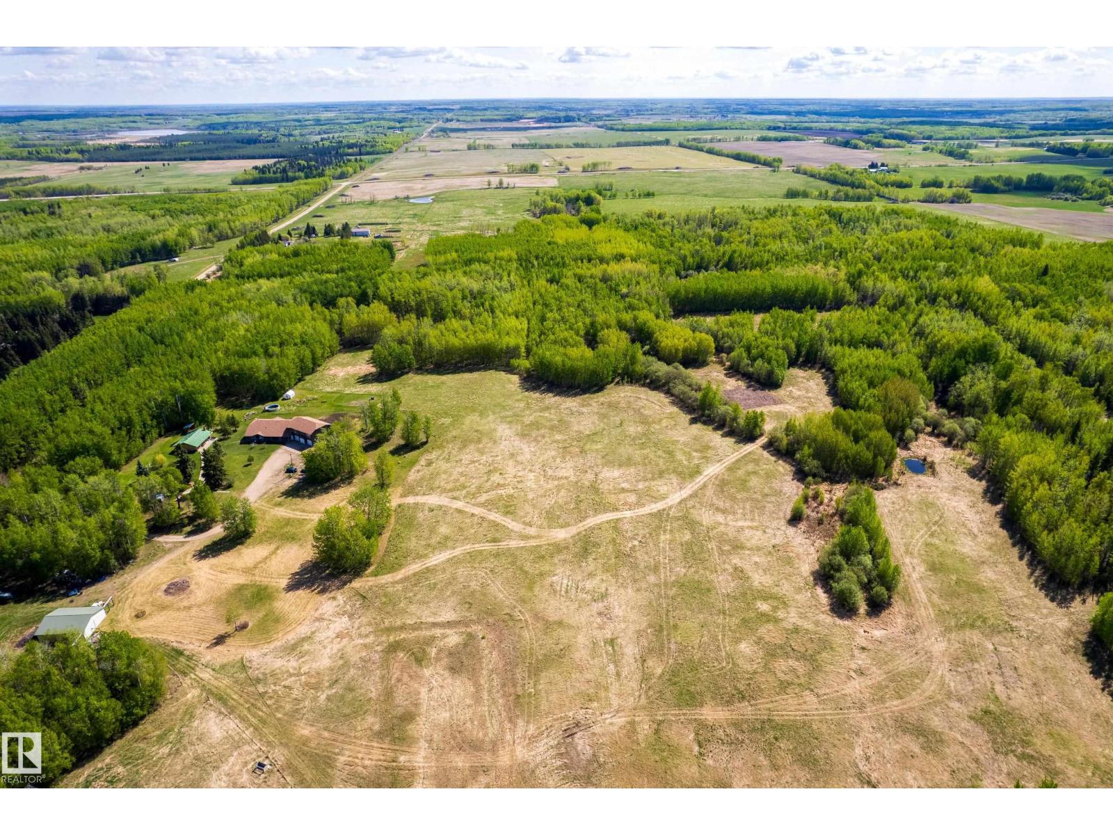 6521 Twp Rd 554, Rural Lac Ste. Anne County, Alberta T0E 2A0 - Photo 3 - E4474013