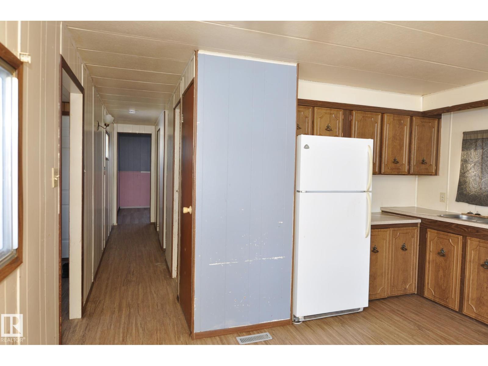 233 Lakeshore Dr, Rural Lac Ste. Anne County, Alberta  T0E 1V0 - Photo 13 - E4474235