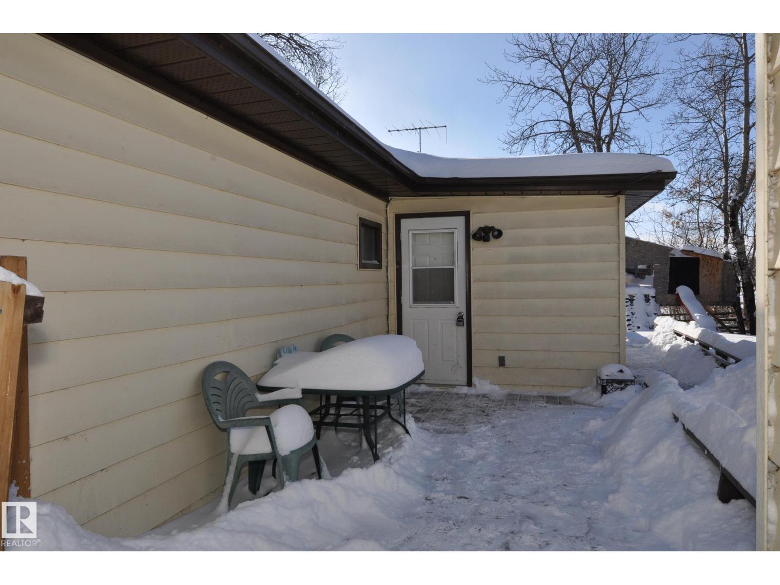 233 Lakeshore Dr, Rural Lac Ste. Anne County, Alberta  T0E 1V0 - Photo 3 - E4474235