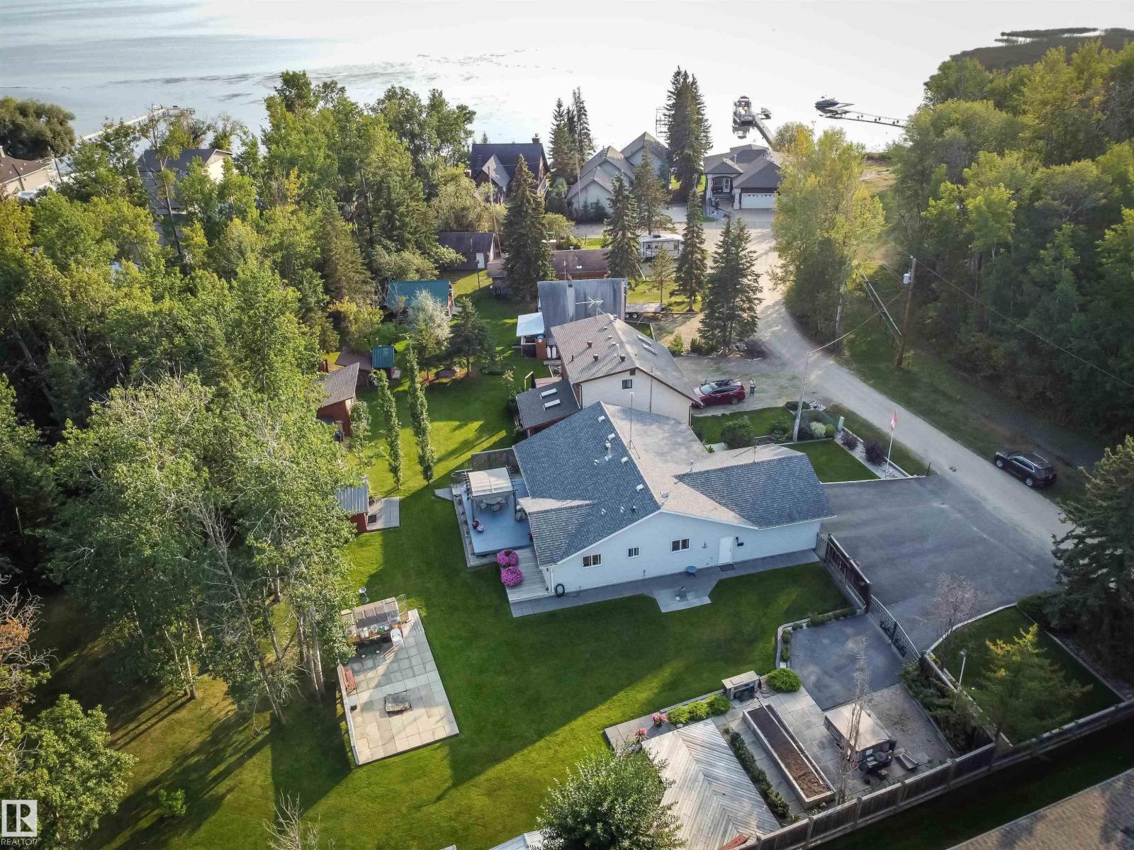 1087 10 St, Rural Lac Ste. Anne County, Alberta T0E 1A0 - Photo 10 - E4474320