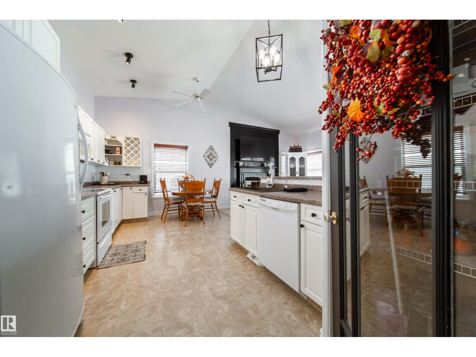 5319 51 Av, Rural Lac Ste. Anne County, Alberta  T0E 0A0 - Photo 4 - E4474728