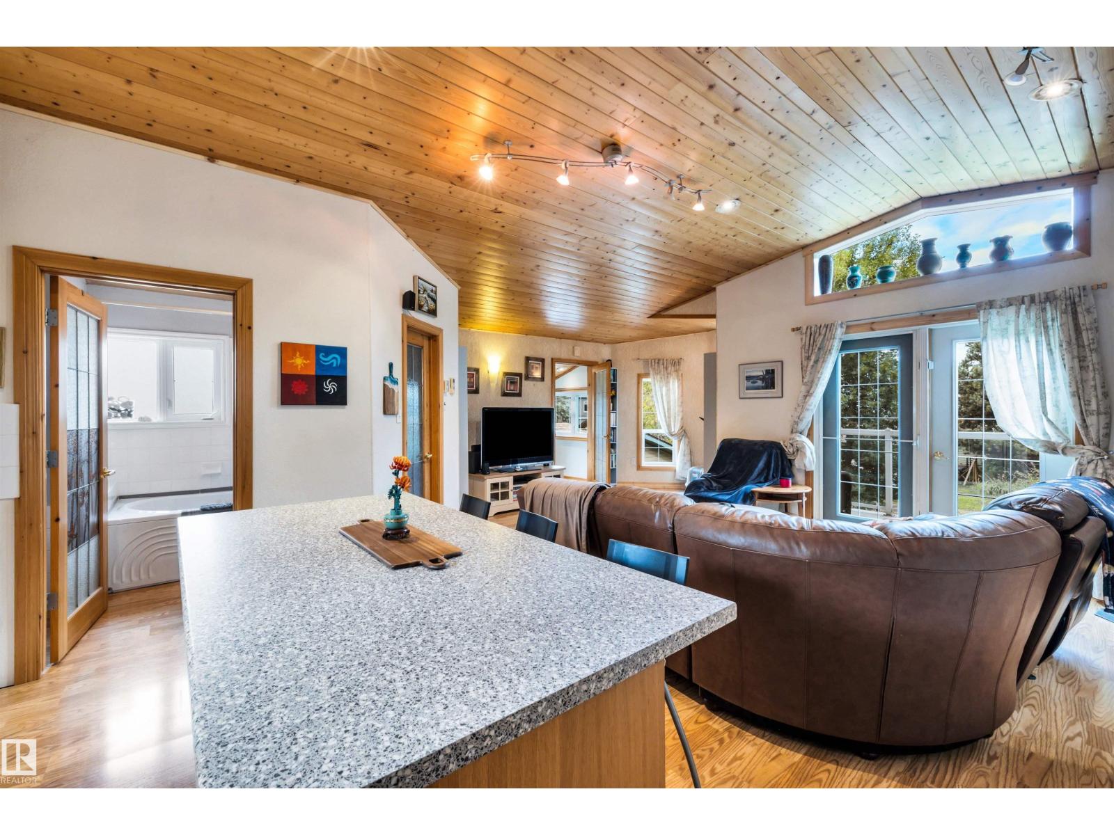 605 6st, Rural Lac Ste. Anne County, Alberta T0E 1A0 - Photo 47 - E4475346