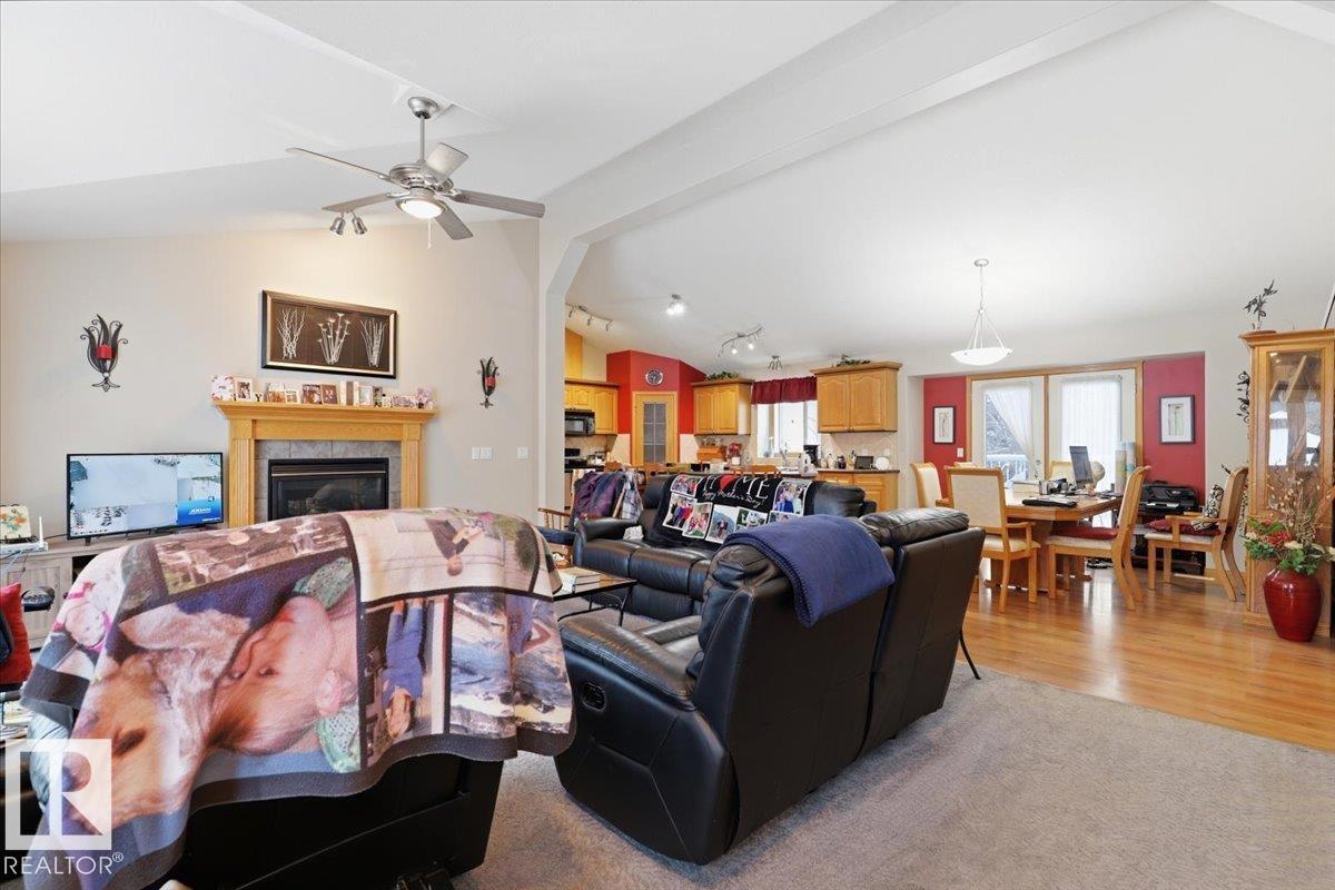 5004 60 Av, Rural Wetaskiwin County, Alberta T0C 2C0 - Photo 4 - E4475379