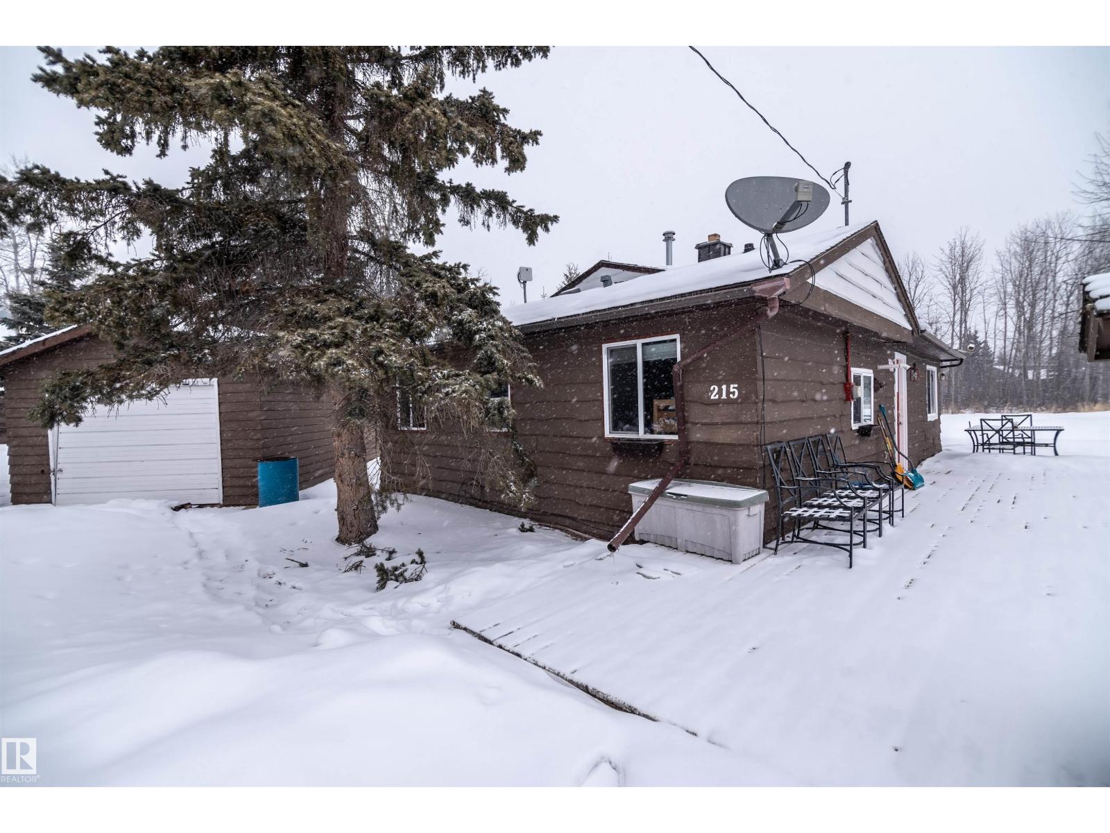 215 2 St, Rural Lac Ste. Anne County, Alberta  T0E 1A0 - Photo 1 - E4475498