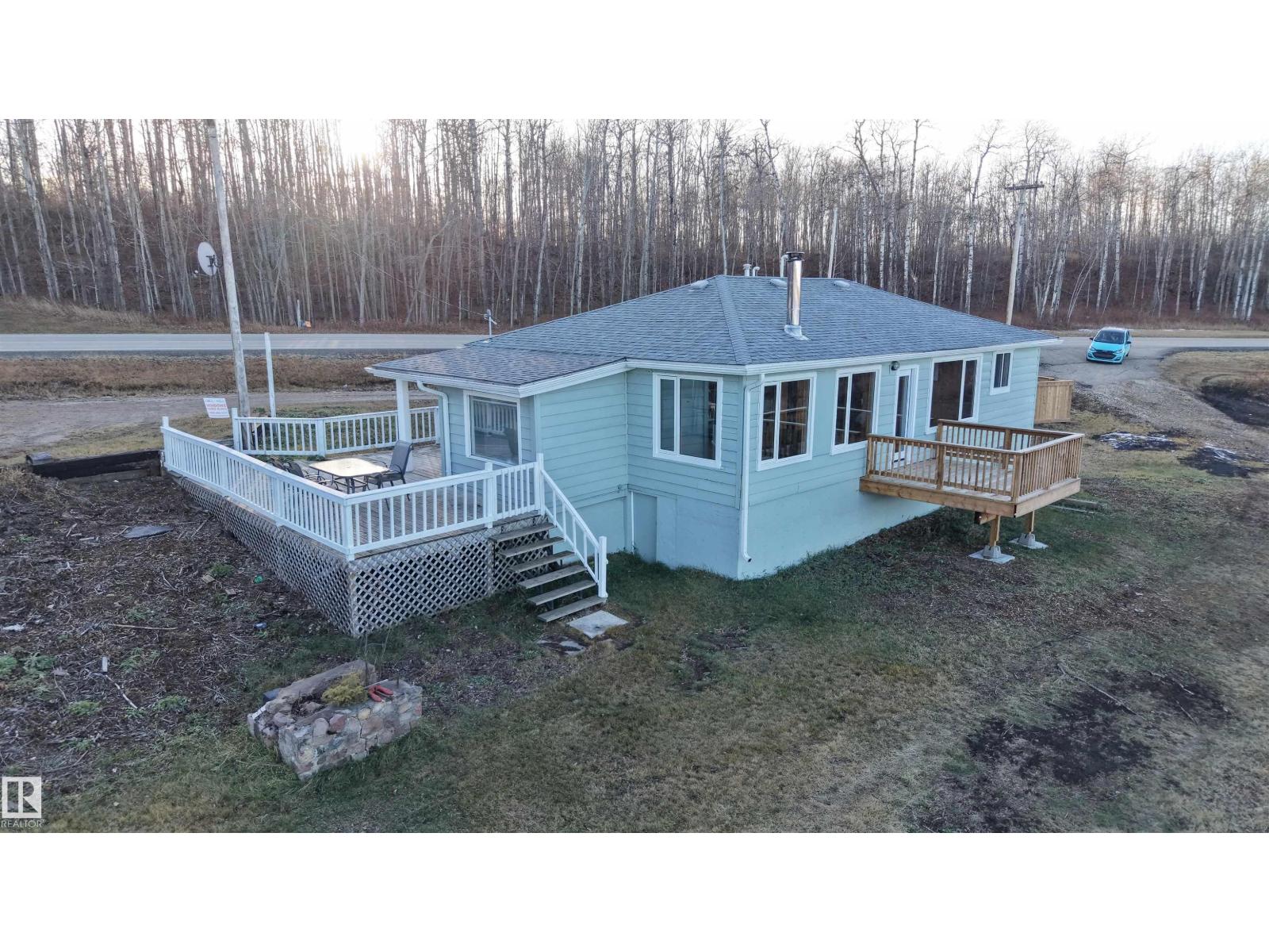 490 & 492 Lakeview Drive, Rural Lac Ste. Anne County, Alberta  T0E 1V0 - Photo 1 - E4475935